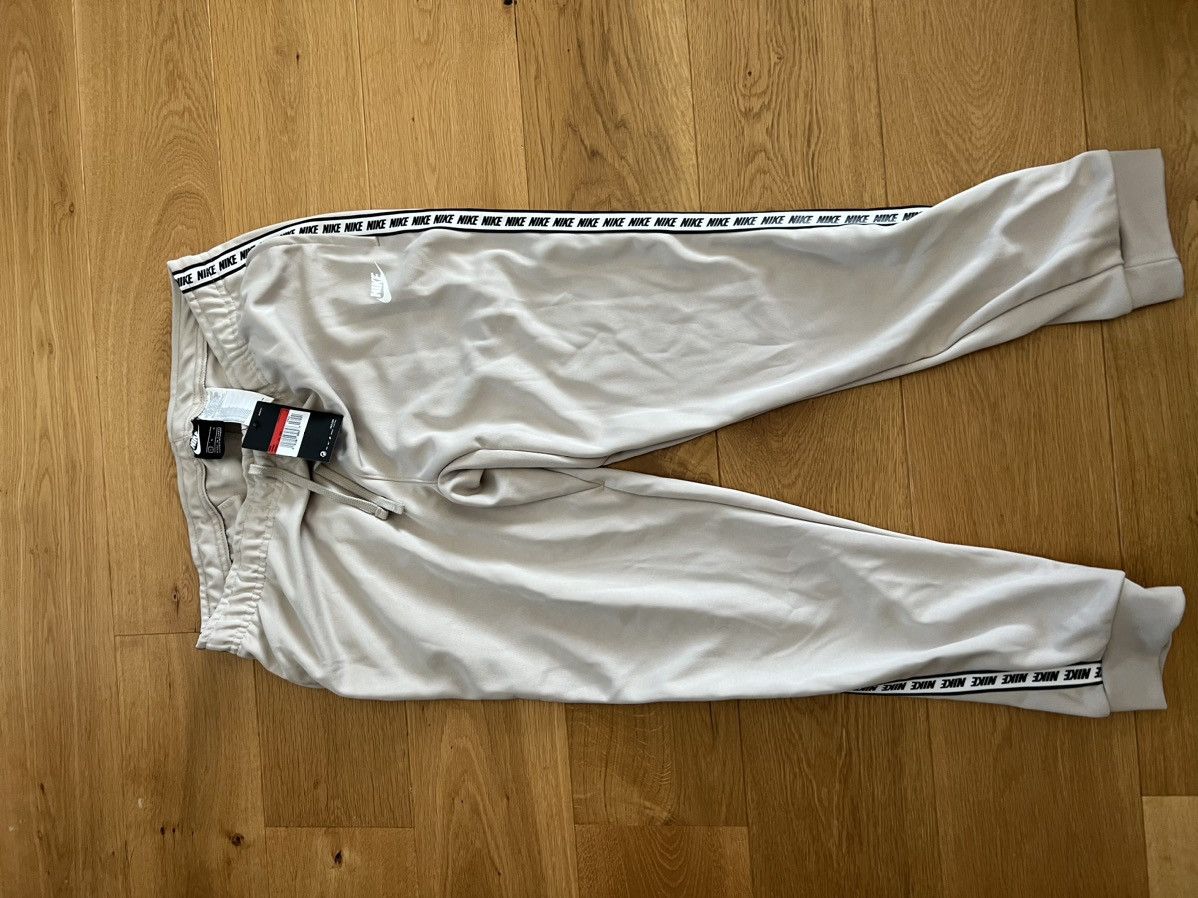 Nike Nike Jogger L Size US 35 - 1 Thumbnail