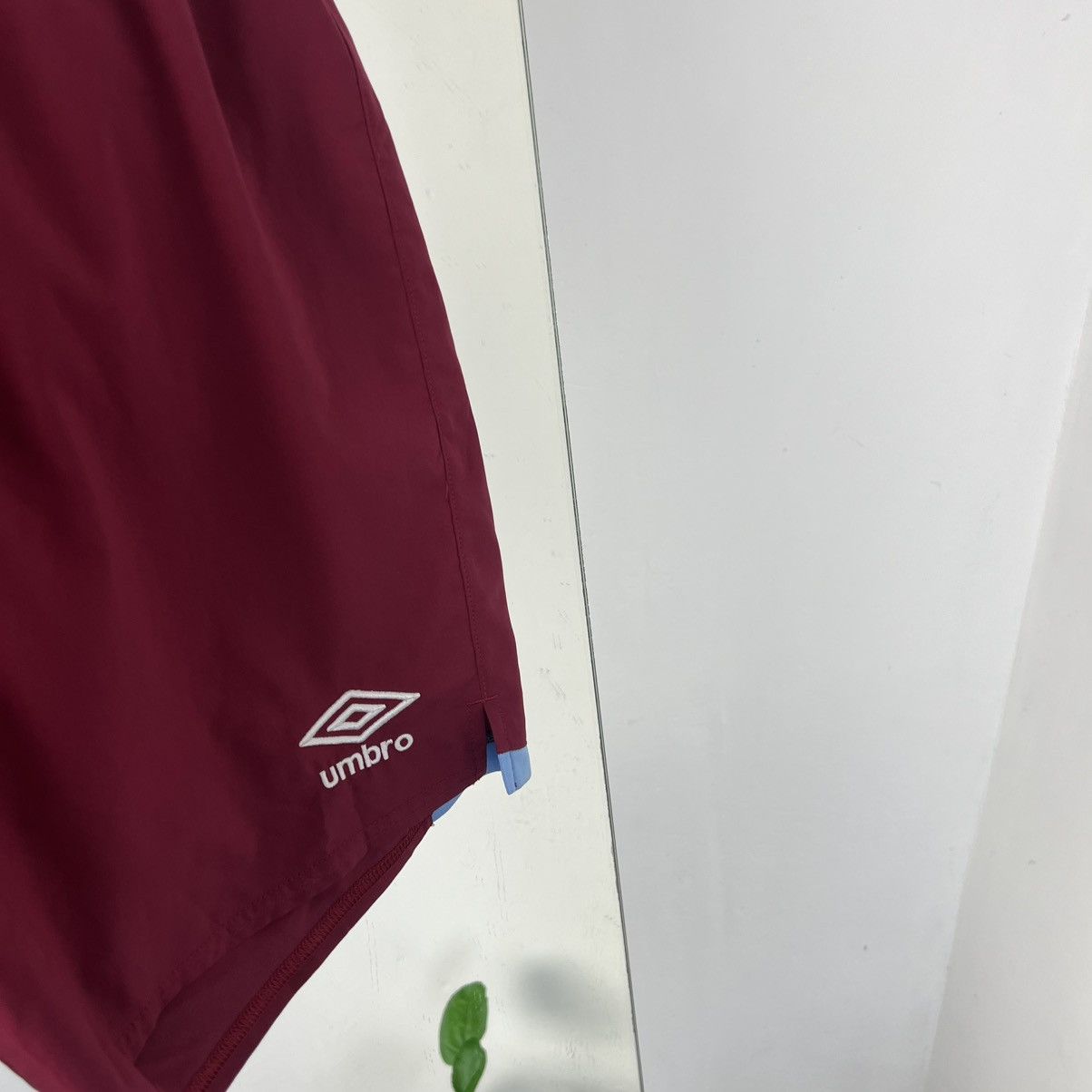 Umbro Vintage Umbro West Ham United Soccer Jersey Shorts Size US 32 / EU 48 - 3 Thumbnail