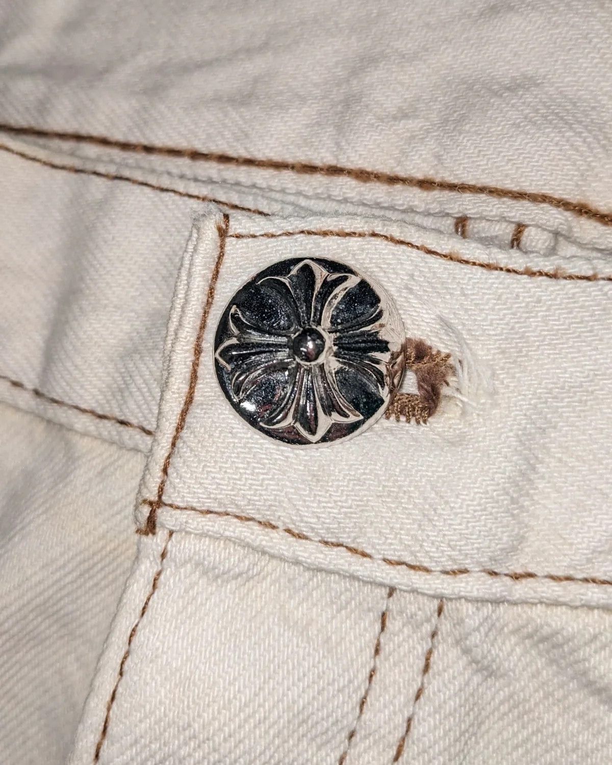 Chrome Hearts × Matty Boy Chrome Hearts Matty Boy 1/1 Custom Painted Cross Patch Jeans Size US 36 / EU 52 - 13 Thumbnail