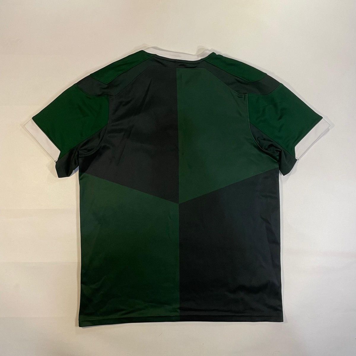 Under Armour Under Armour wales WRU Rugby Union green and white jersey Size US L / EU 52-54 / 3 - 2 Thumbnail