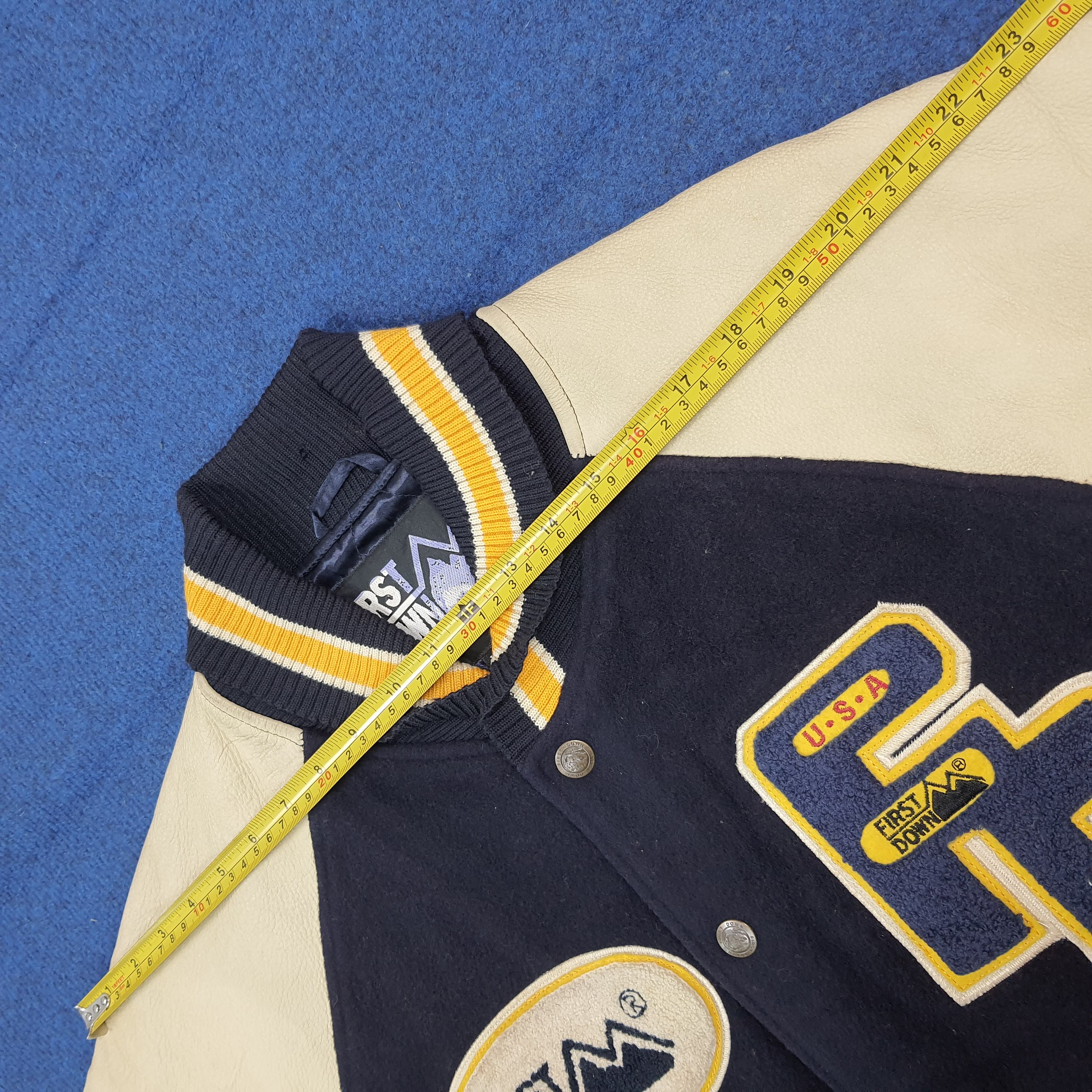 Vintage Vintage First Down Exploration USA Letterman Jacket C291N34 Size US L / EU 52-54 / 3 - 16 Thumbnail