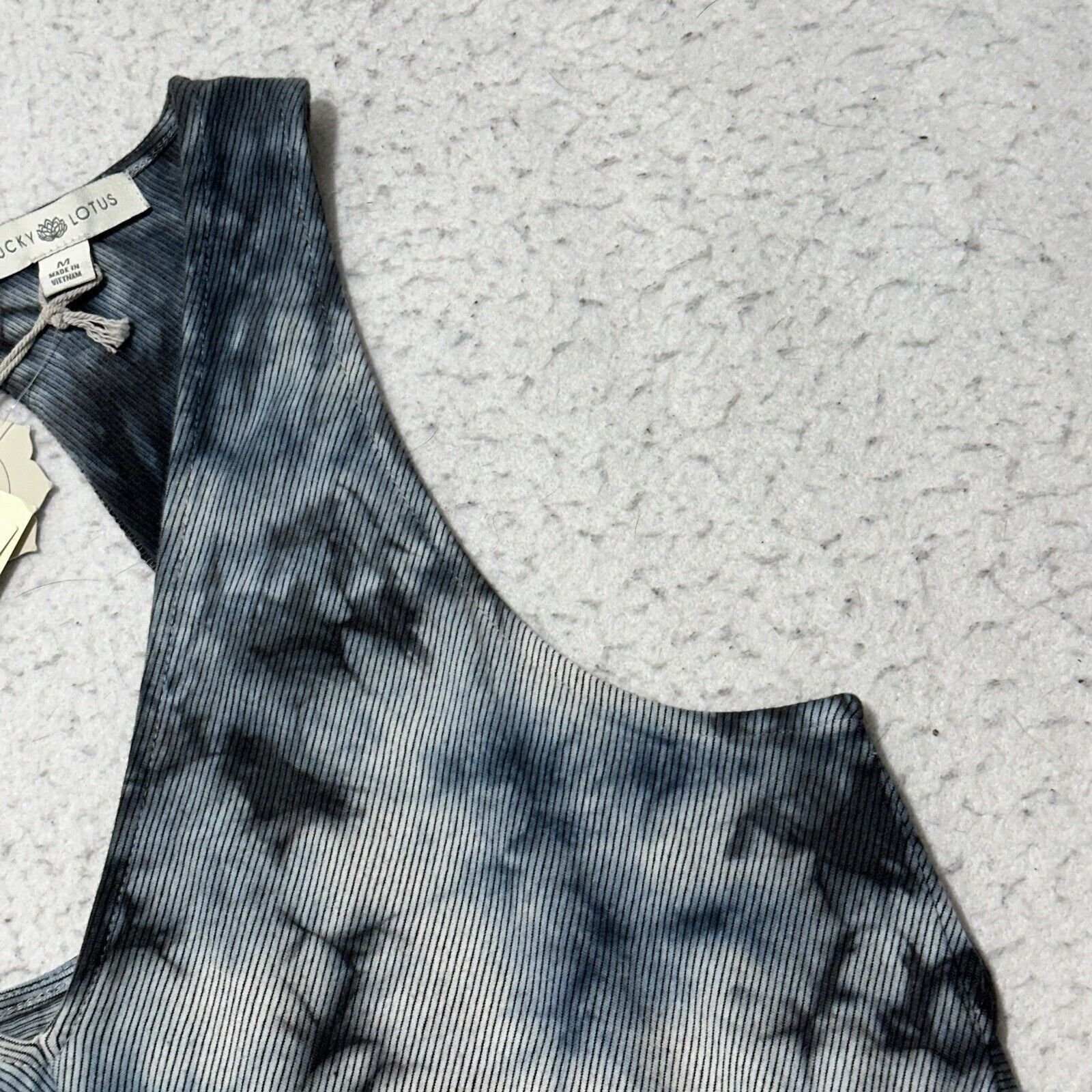 Lucky Brand Lucky Lotus Lucky Brand Medium Romper 3" Inseam Blue Tie Dye Size 32" / US 10 / IT 46 - 5 Thumbnail