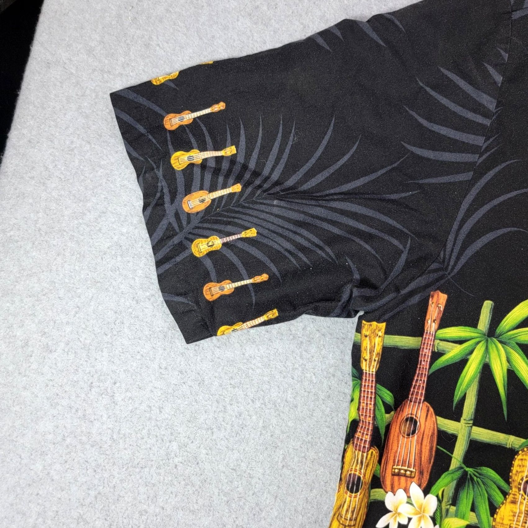 Vintage VINTAGE Pacific Legend Apparel Shirt Mens XL Black Ukulele Hawaiian Aloha Music Print Size US XL / EU 56 / 4 - 5 Thumbnail