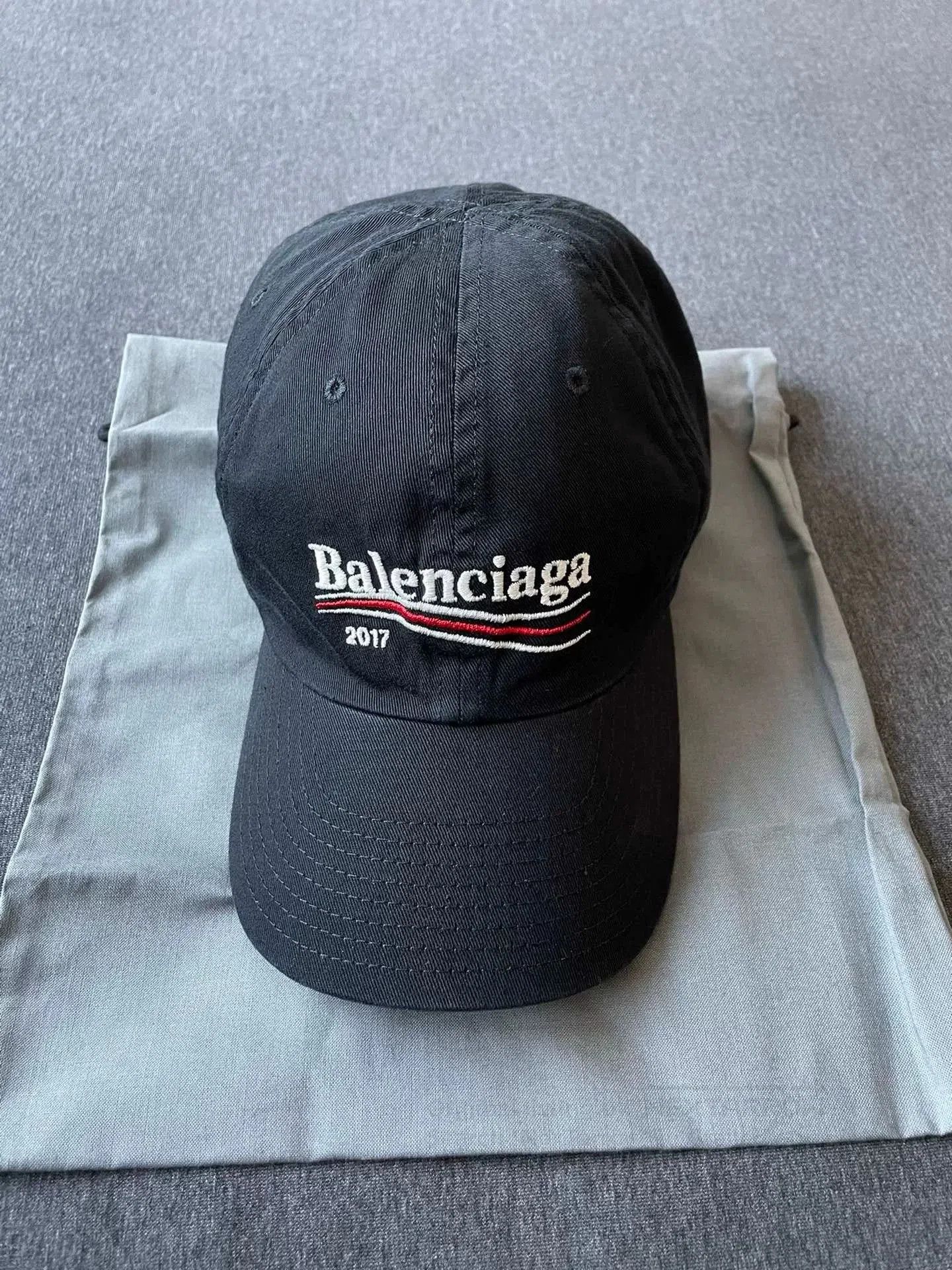 Balenciaga Balenciaga Embroidered Logo Baseball Cap. Size ONE SIZE - 1 Thumbnail