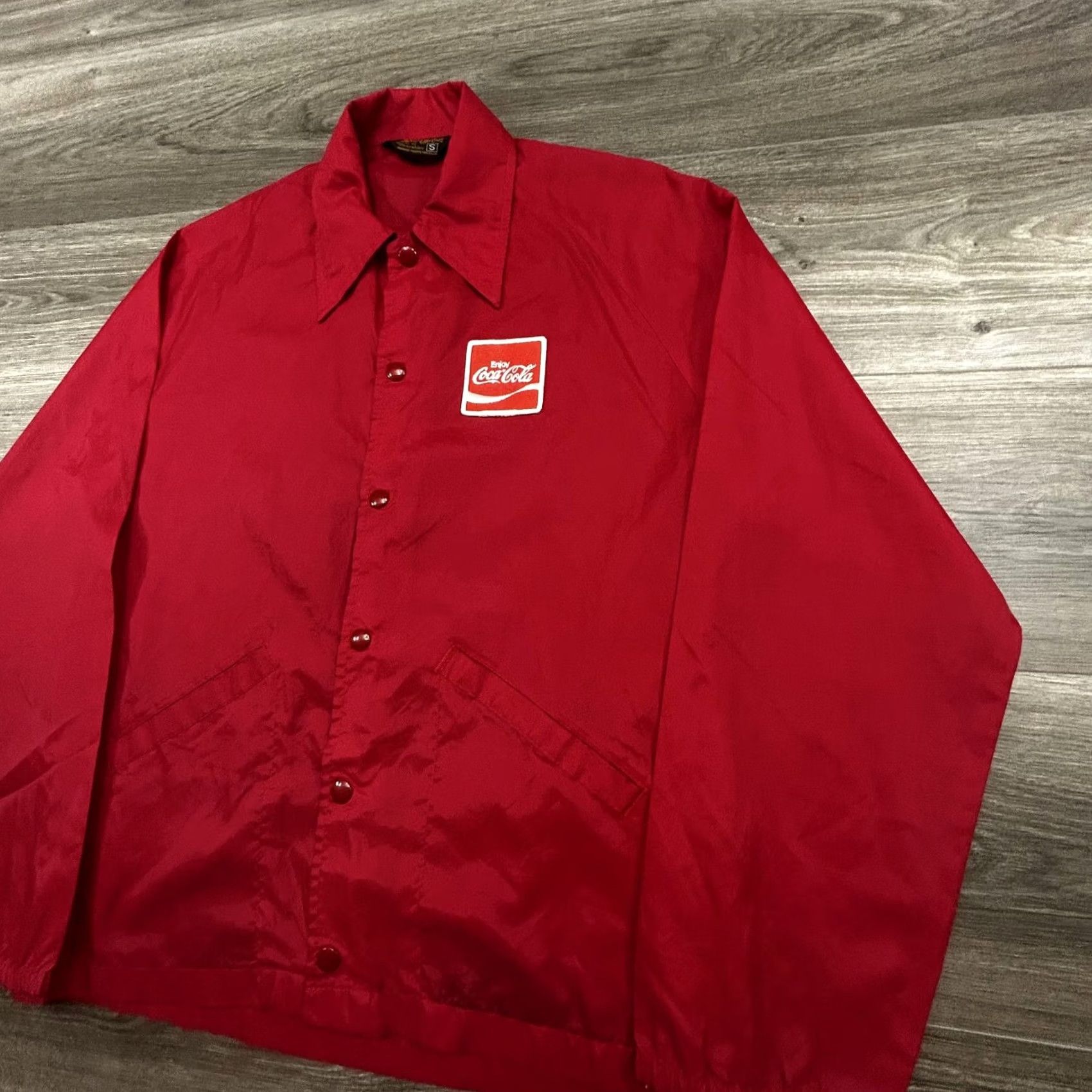 Vintage VINTAGE Swingster Coca-Cola Jacket Mens S Red Nylon Windbreaker Logo Spr Snaps Pockets Embroidered 70s Retro Coach Windbreaker Spring Casual Mens Size US S / EU 44-46 / 1 - 4 Thumbnail