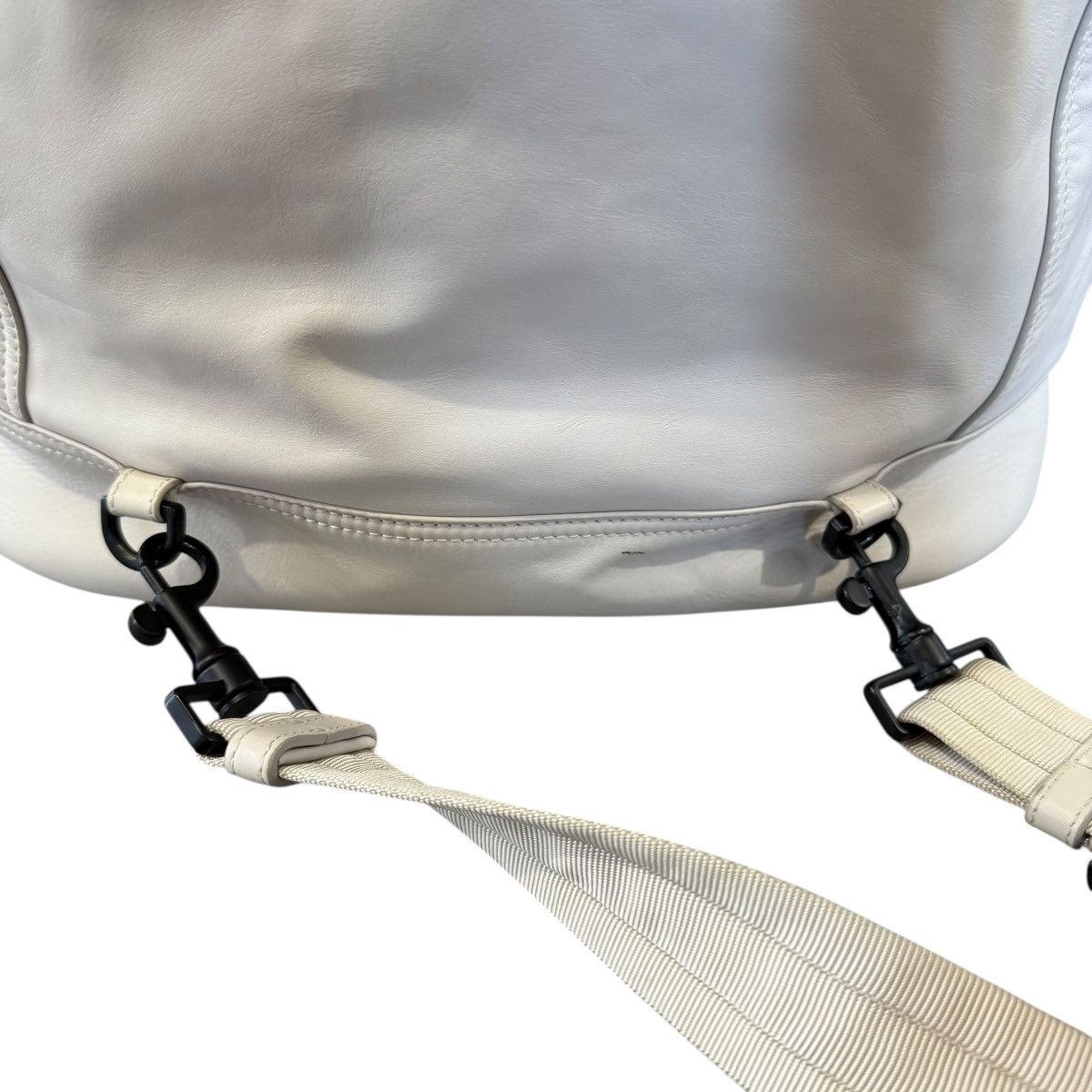 Bottega Veneta Bottega Veneta Ivory Perforated Leather Backpack Size ONE SIZE - 15 Thumbnail