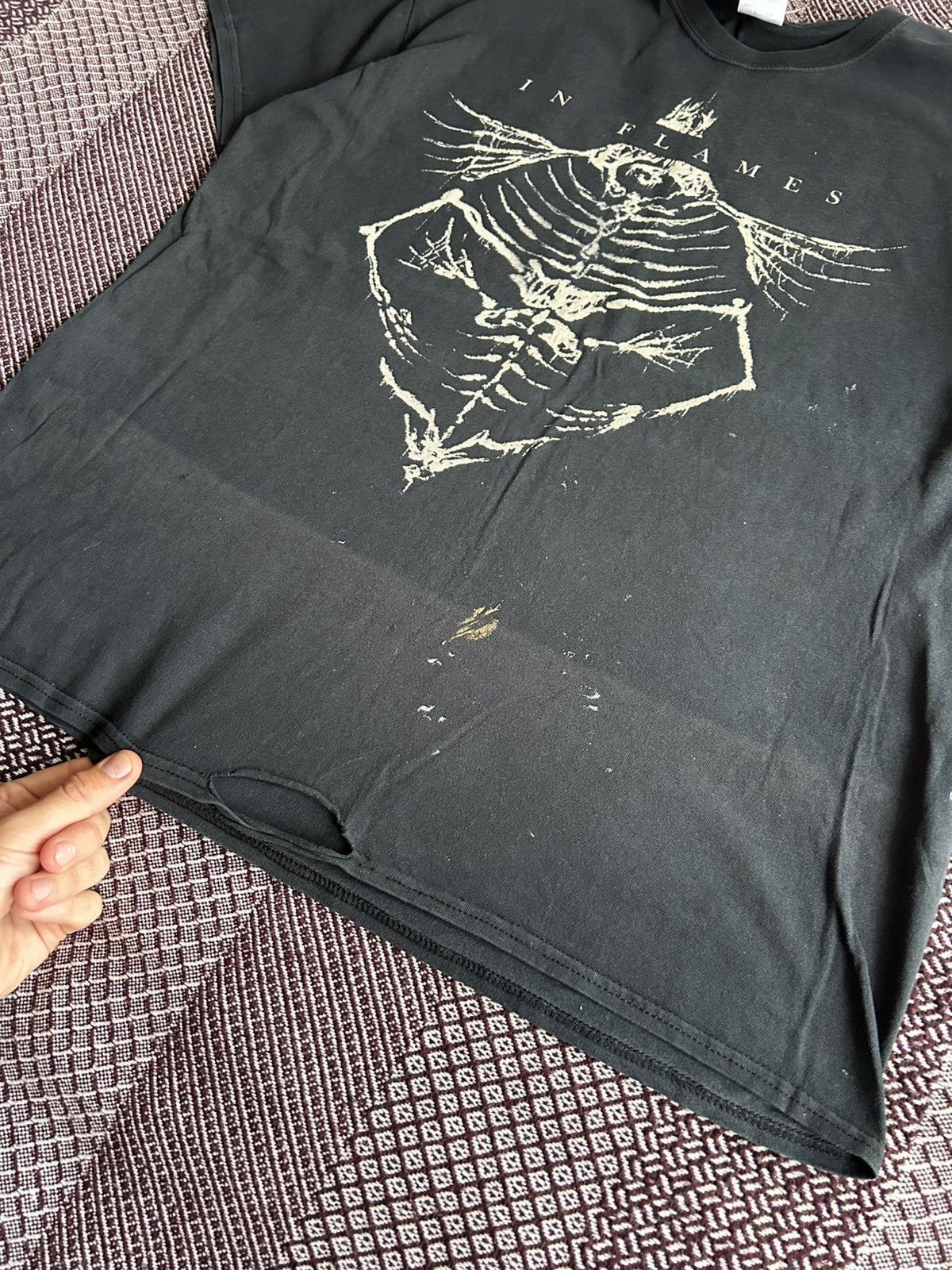 Vintage Vintage Gildan In Flames Merch T-shirt Thrashed Print Rare Size US XL / EU 56 / 4 - 6 Thumbnail