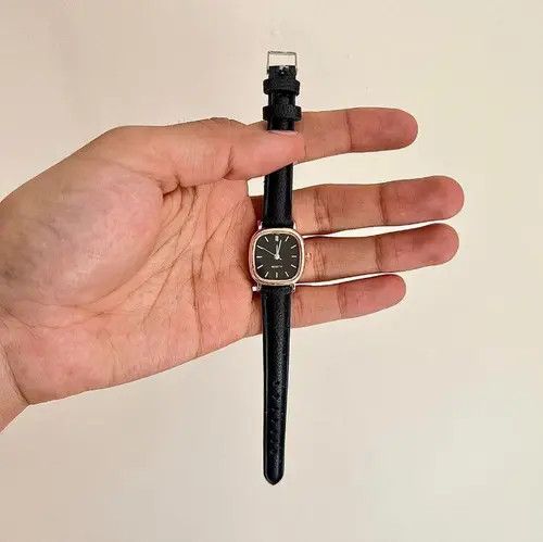 Jewelry 2000s vintage style cute square black leather luxury watch Size ONE SIZE - 2 Thumbnail