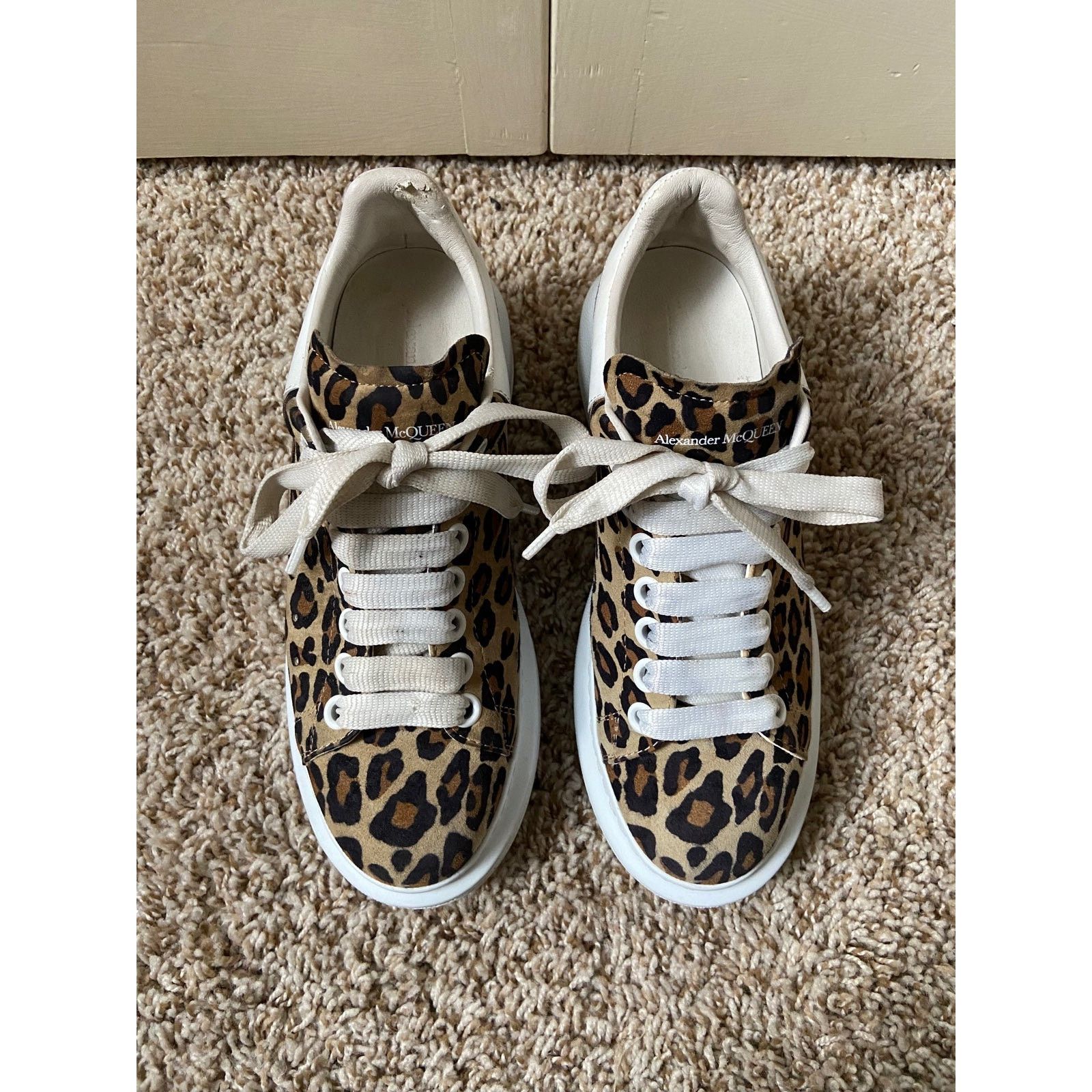 Alexander McQueen Alexander McQueen Oversized White Leather Shoes Leopard 37D Size US 7 / IT 37 - 3 Thumbnail