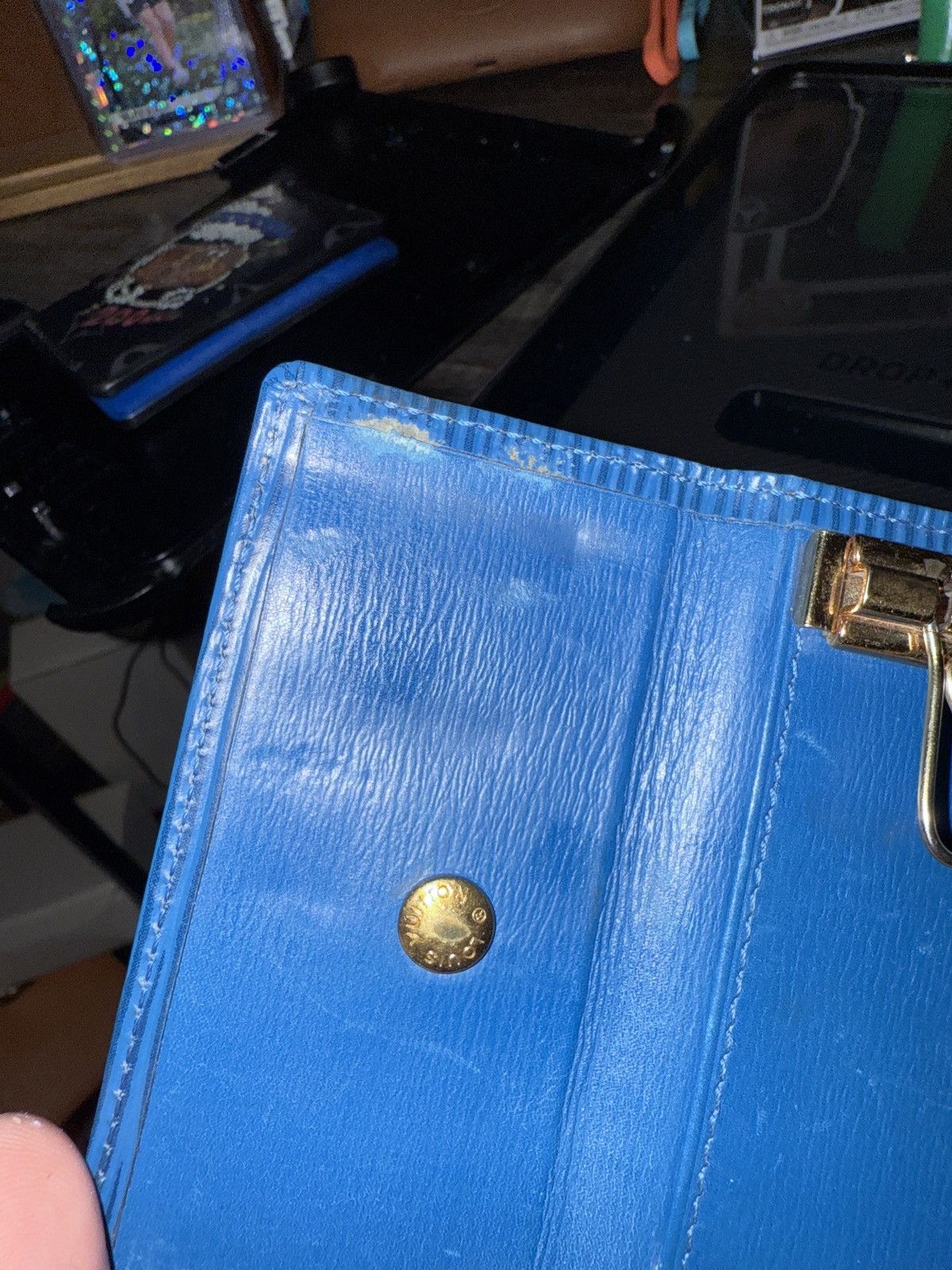 Louis Vuitton Louis Vuitton Epi Blue Key Wallet (4) Size ONE SIZE - 6 Thumbnail