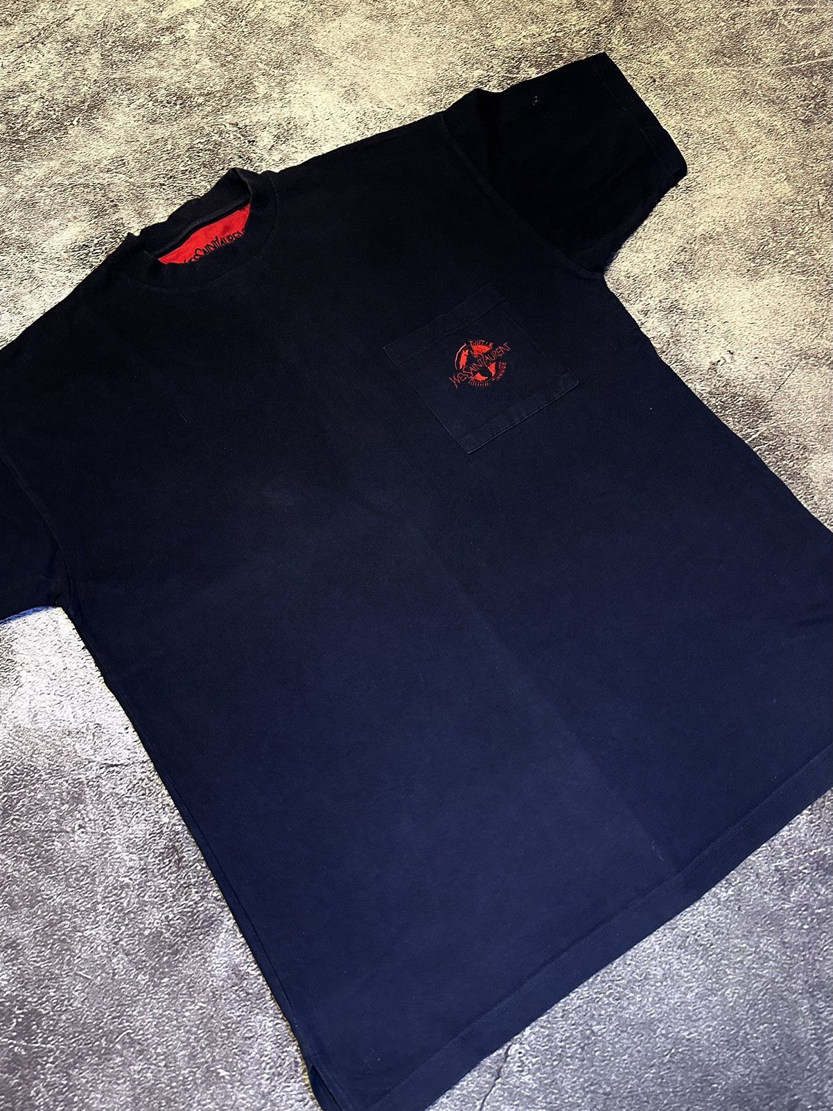 Yves Saint Laurent VERY RARE! YVES SAINT LAURENT VINTAGE T-SHIRT PLANET LOGO Size US XL / EU 56 / 4 - 1 Thumbnail