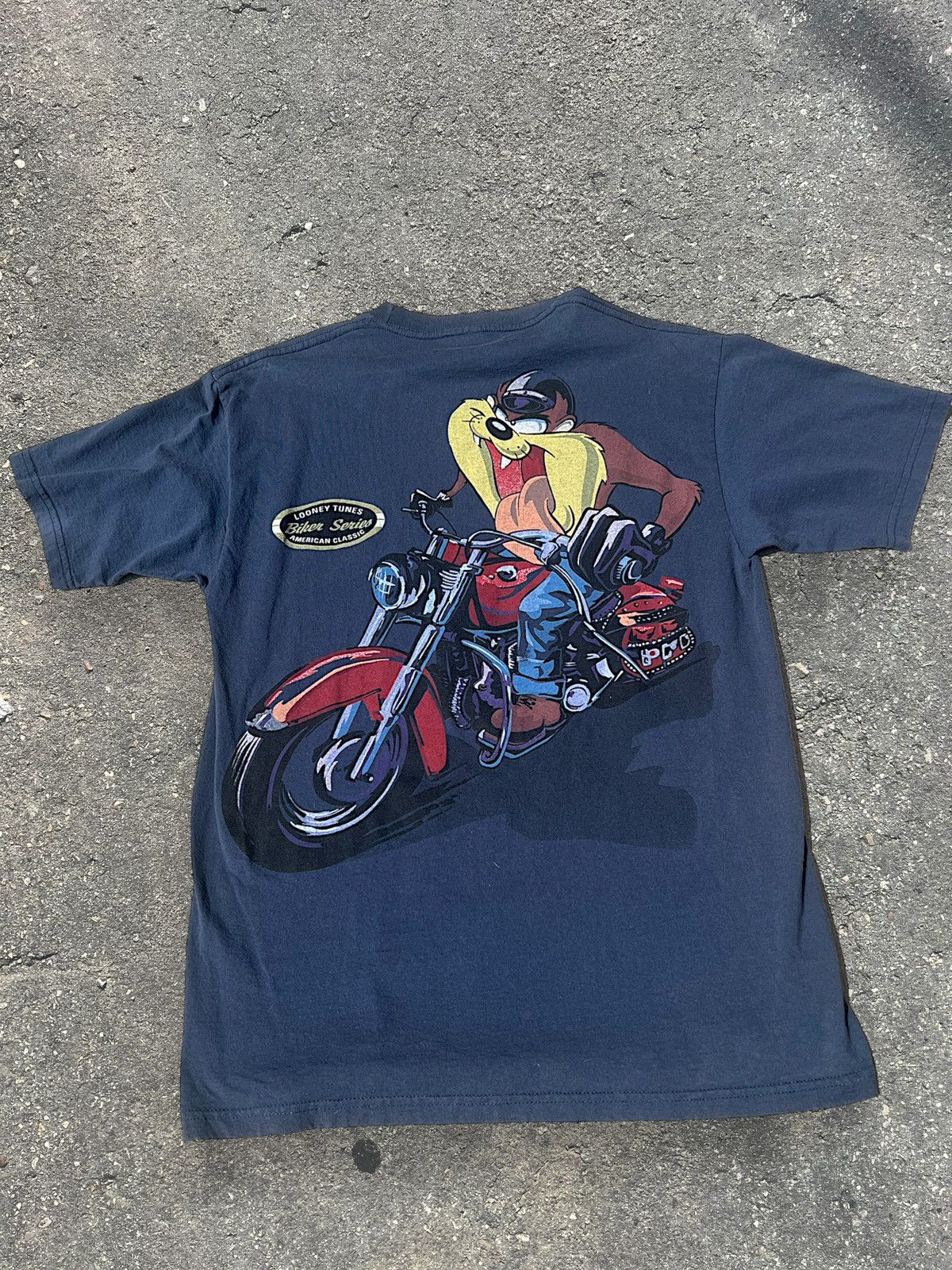 Vintage 1996 Looney Tunes Tasmanian navy and multi-coloured tee Size US XL / EU 56 / 4 - 2 Thumbnail