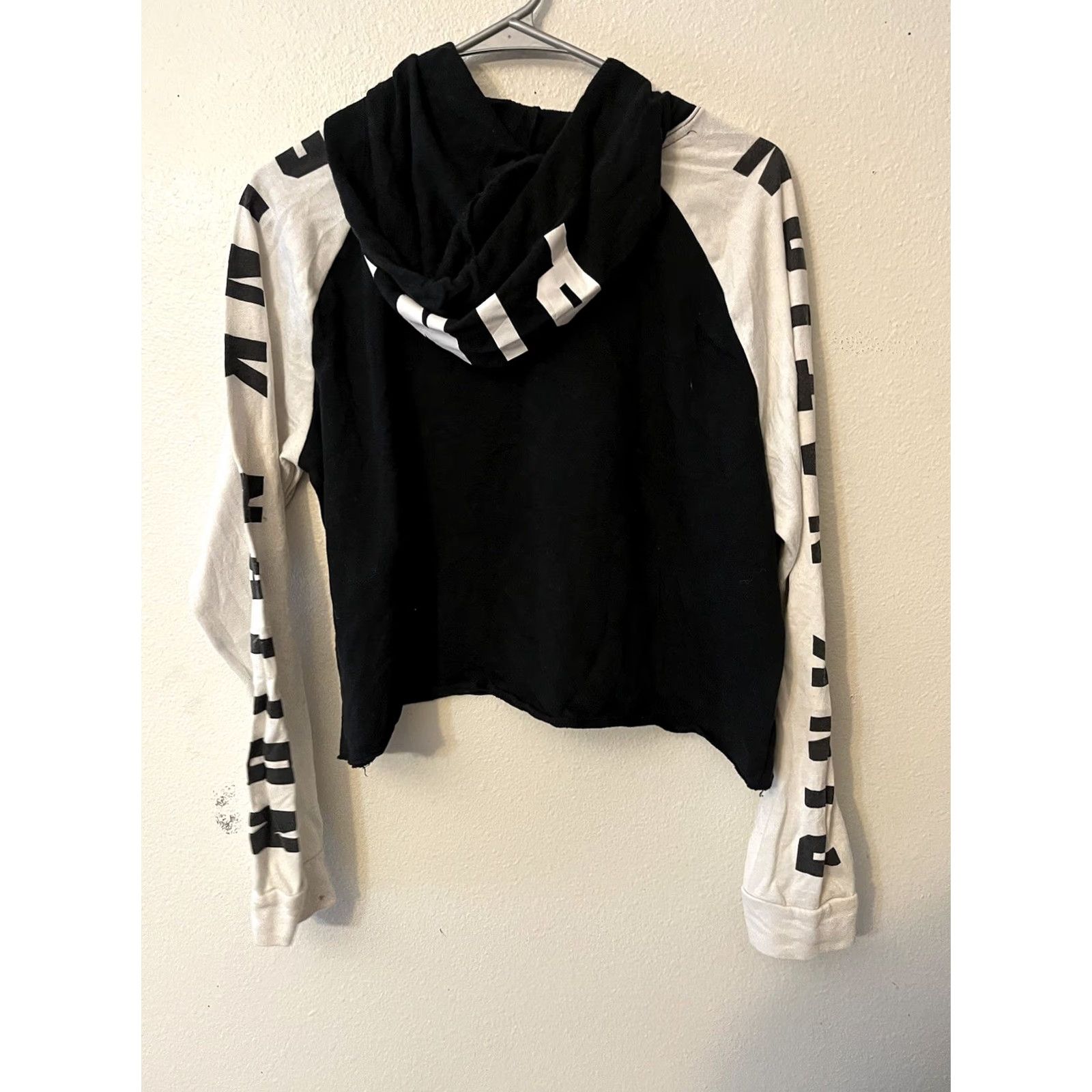 Victoria's Secret Victoria's Secret PINK Color Black Lightweight Hoodie Sweatshirt L Womens Pullover Sweatshirt Lightweight Black Hoodie Size L / US 10 / IT 46 - 3 Thumbnail