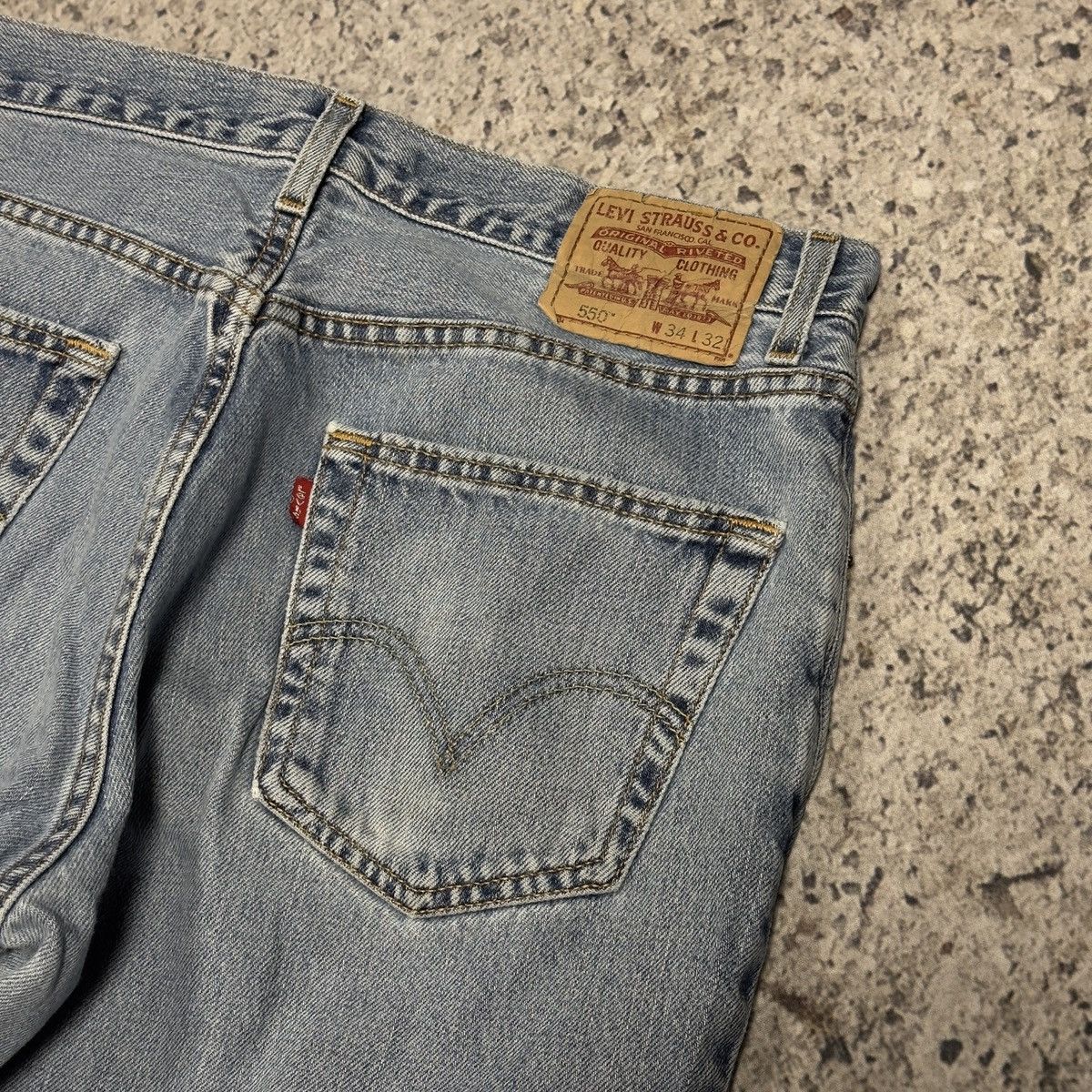 Levi's Vintage Levi’s 550 Relaxed Fit Made in USA Denim Jeans Size US 34 / EU 50 - 5 Thumbnail