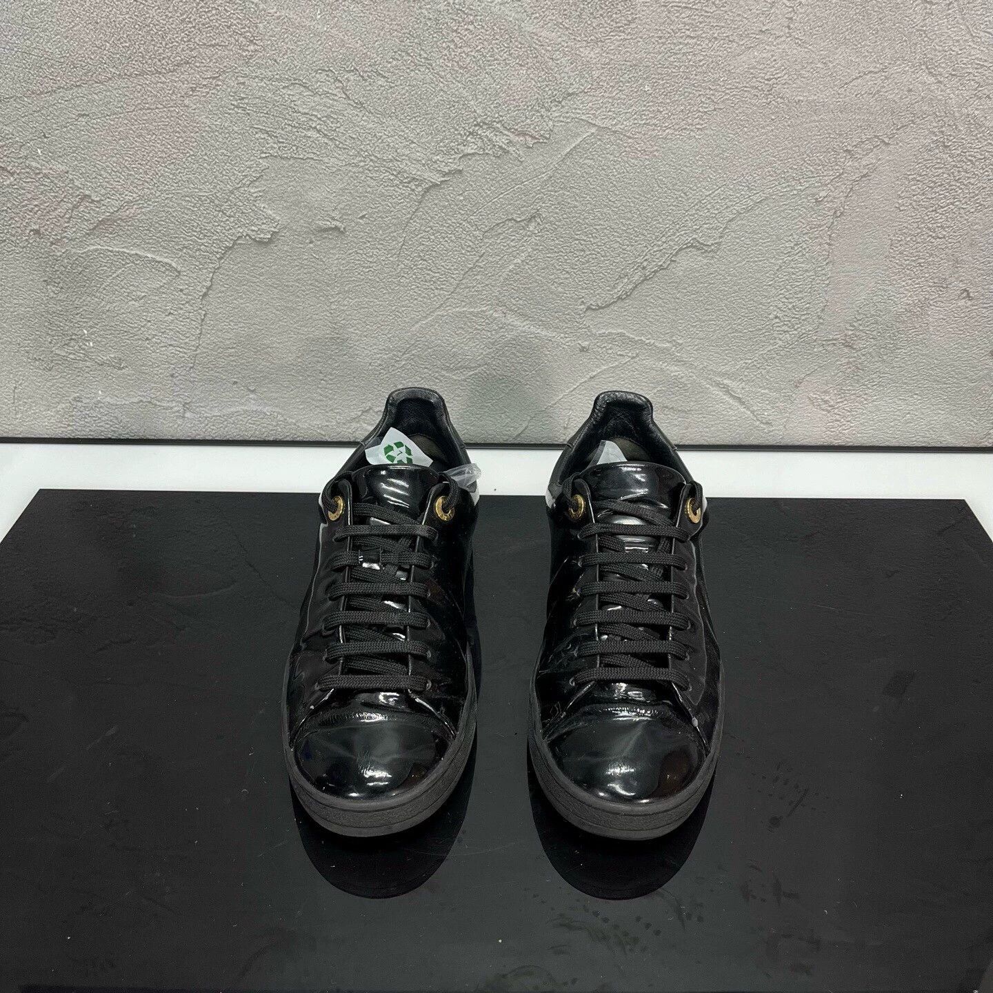 Louis Vuitton LV patent leather sneakers 99 new 37 EU Size US 6 / IT 36 - 2 Thumbnail