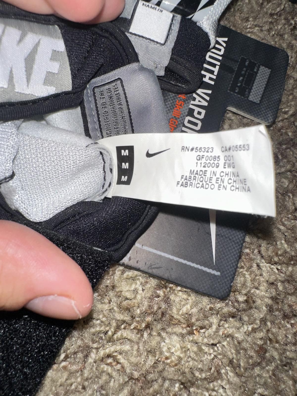 Nike Nike Boys Youth VaporJet Magnigrip Football Receiver Gloves Size ONE SIZE - 11 Thumbnail