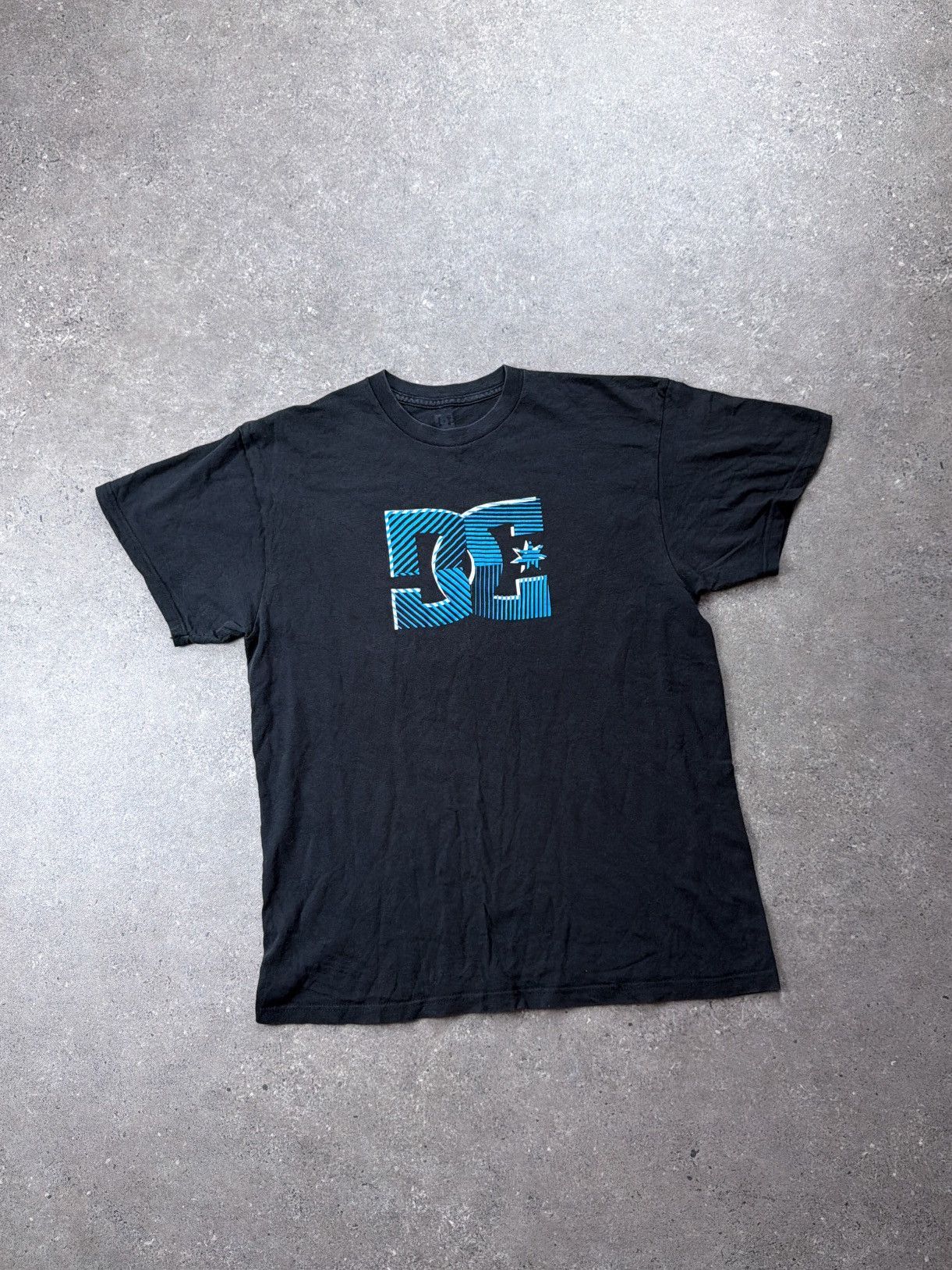 DC DC Shoes Graphic Tee Black Skateboard Faded Skater Tee Size US L / EU 52-54 / 3 - 1 Thumbnail
