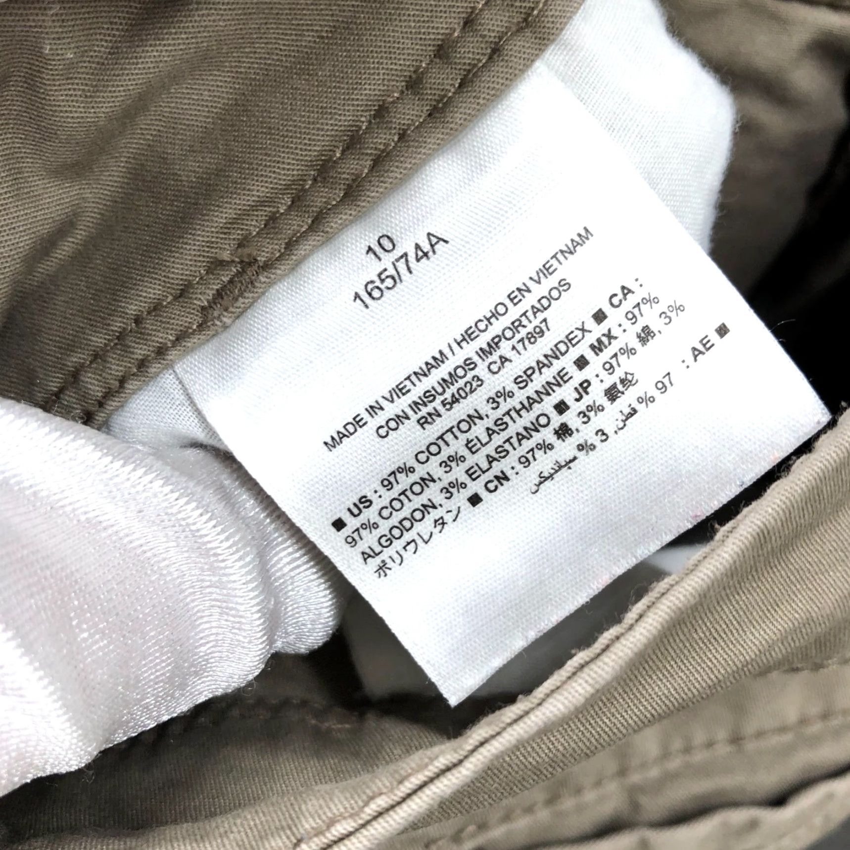 Old Navy Old Navy Shorts Women 10 Khaki Rolled Hem Button/Zip Closure Cotton Blend Pockets Size 32" / US 10 / IT 46 - 4 Thumbnail