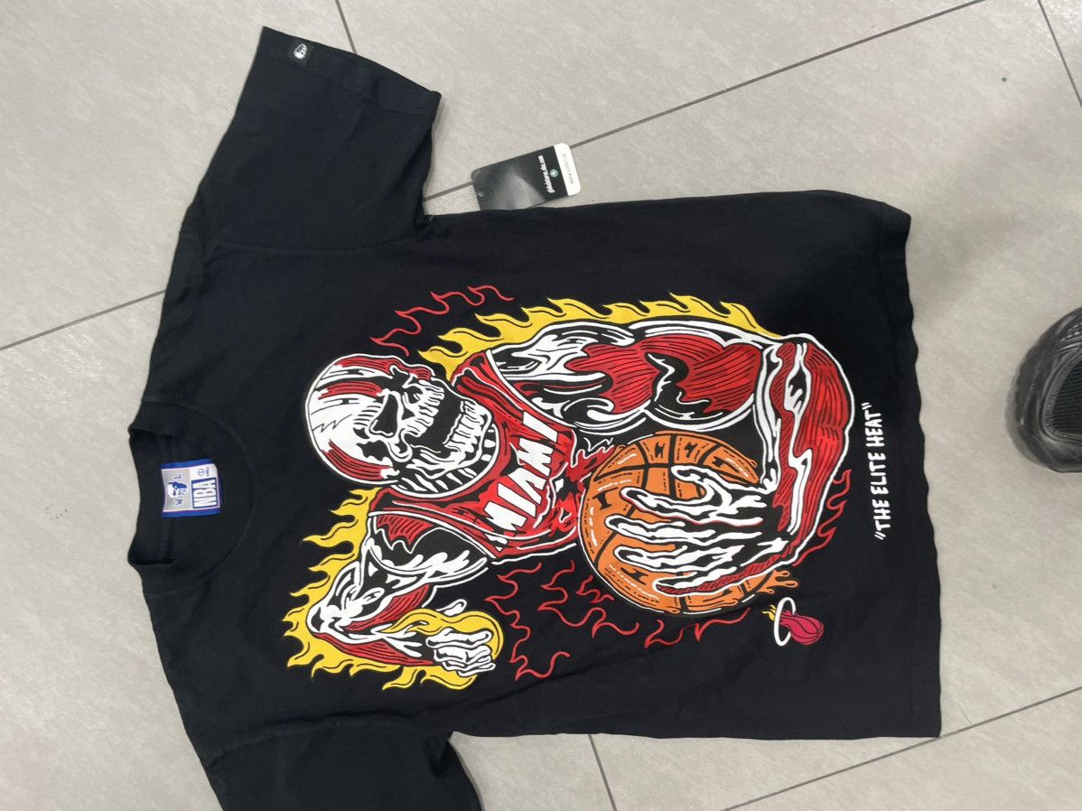 Warren Lotas Warren Lotas x Miami heat t Size US S / EU 44-46 / 1 - 1 Thumbnail