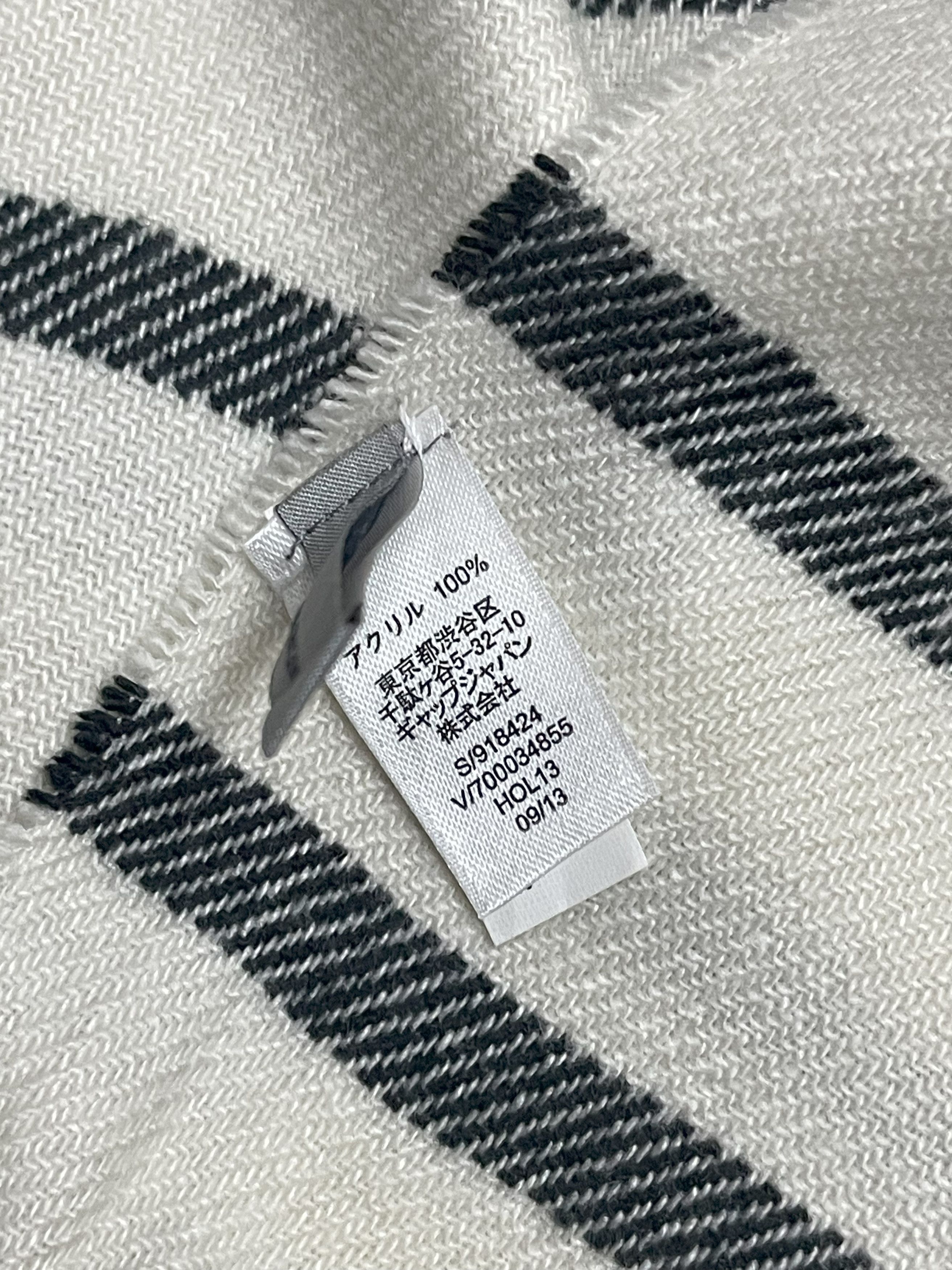 Gap Vintage GAP Big Scarf / Muffler - 6057 Size ONE SIZE - 9 Thumbnail