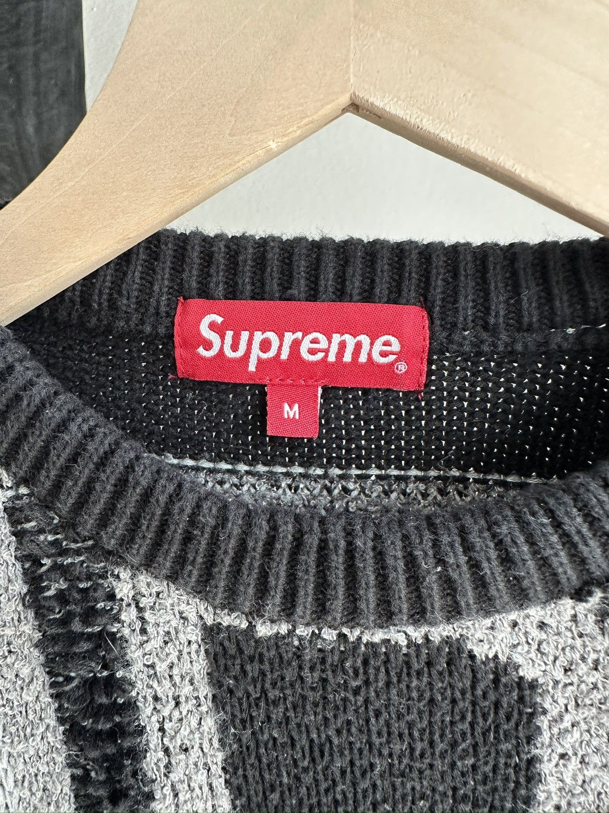 Supreme Chenille Logo Sweater Black Size US M / EU 48-50 / 2 - 4 Thumbnail