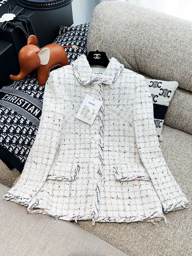 Chanel Chanel Pearl White Tweed Jacket - dmc | Grailed