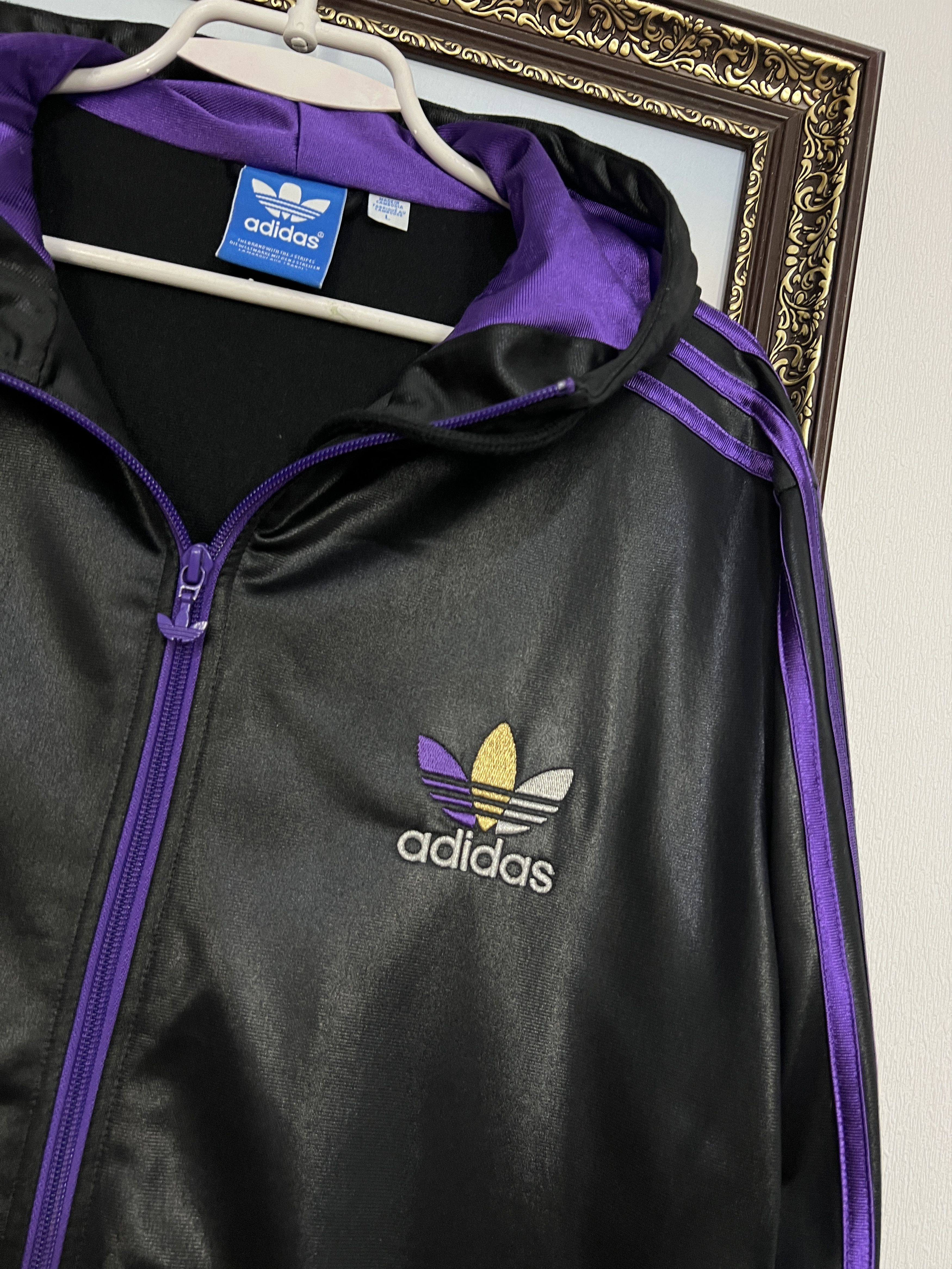 Adidas Vintage Adidas Originals Chile 62 Purple Hooded Jacket Track Size US L / EU 52-54 / 3 - 3 Thumbnail