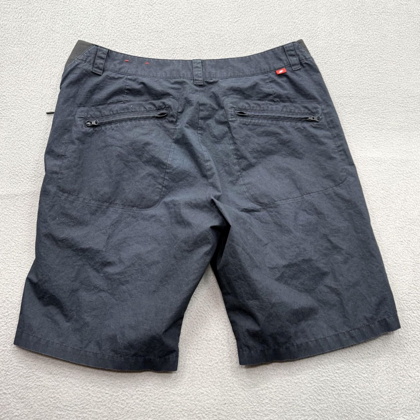 Nike Nike Shorts Mens 34 Black Chino Cotton Outdoor 10 Inseam Casual Pockets Zip Size US 34 / EU 50 - 2 Thumbnail