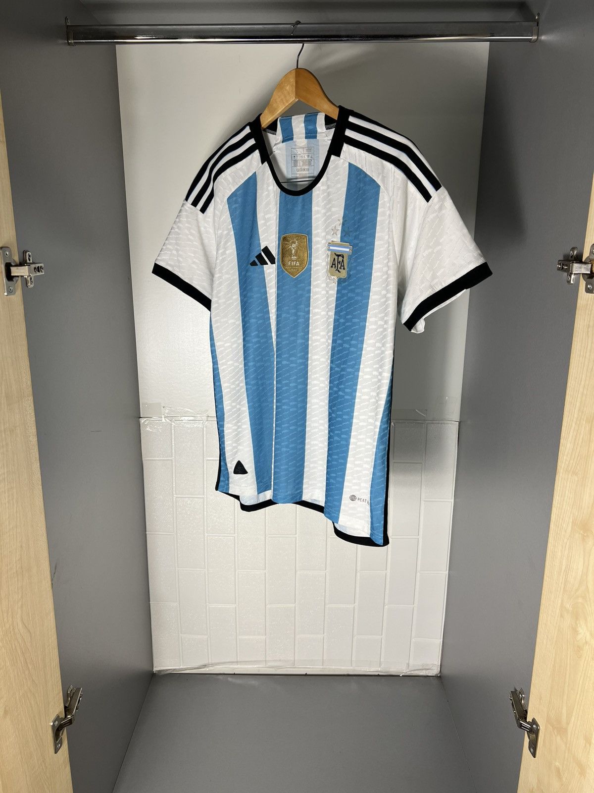 Vintage VERY RARE ADIDAS ARGENTINA SOCCER JERSEY RETRO BLOKE Y2K 90s Size US XL / EU 56 / 4 - 12 Thumbnail