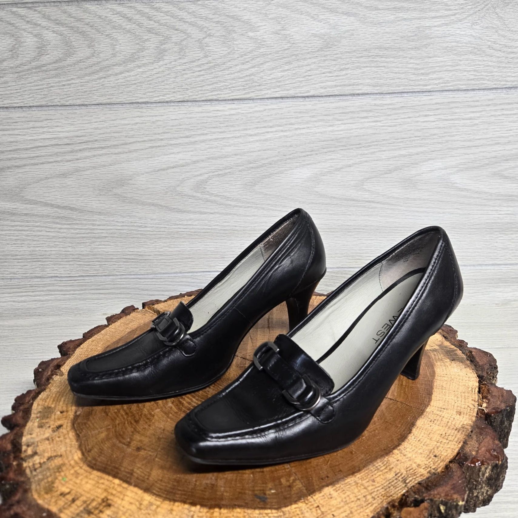 Nine West VINTAGE Nine West Black Patent Leather Pump Heels Women's Size 6M High Heel Classics Size US 6 / IT 36 - 2 Thumbnail