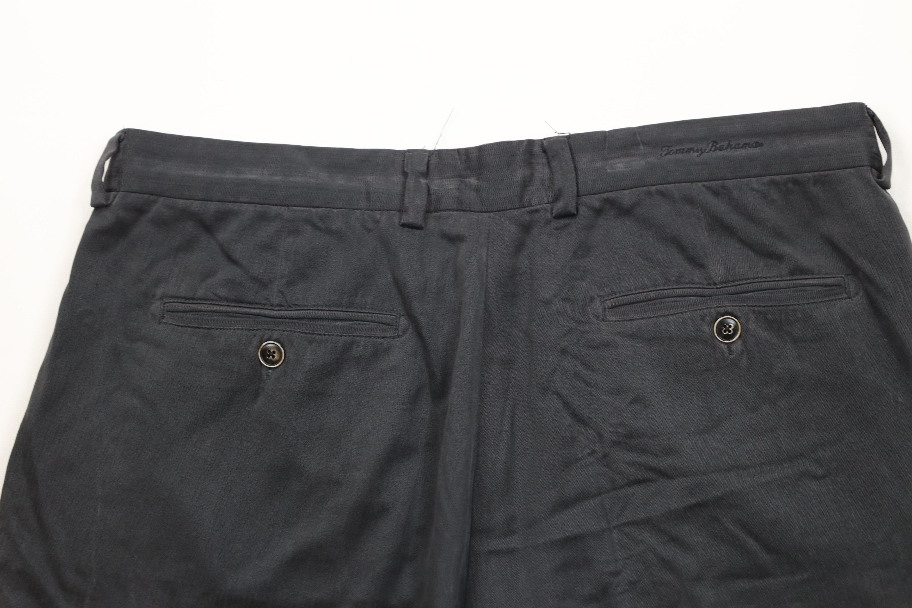 Tommy Bahama Vintage Tommy Bahama Blend Above Knee Chino Shorts Black Size US 34 / EU 50 - 13 Thumbnail