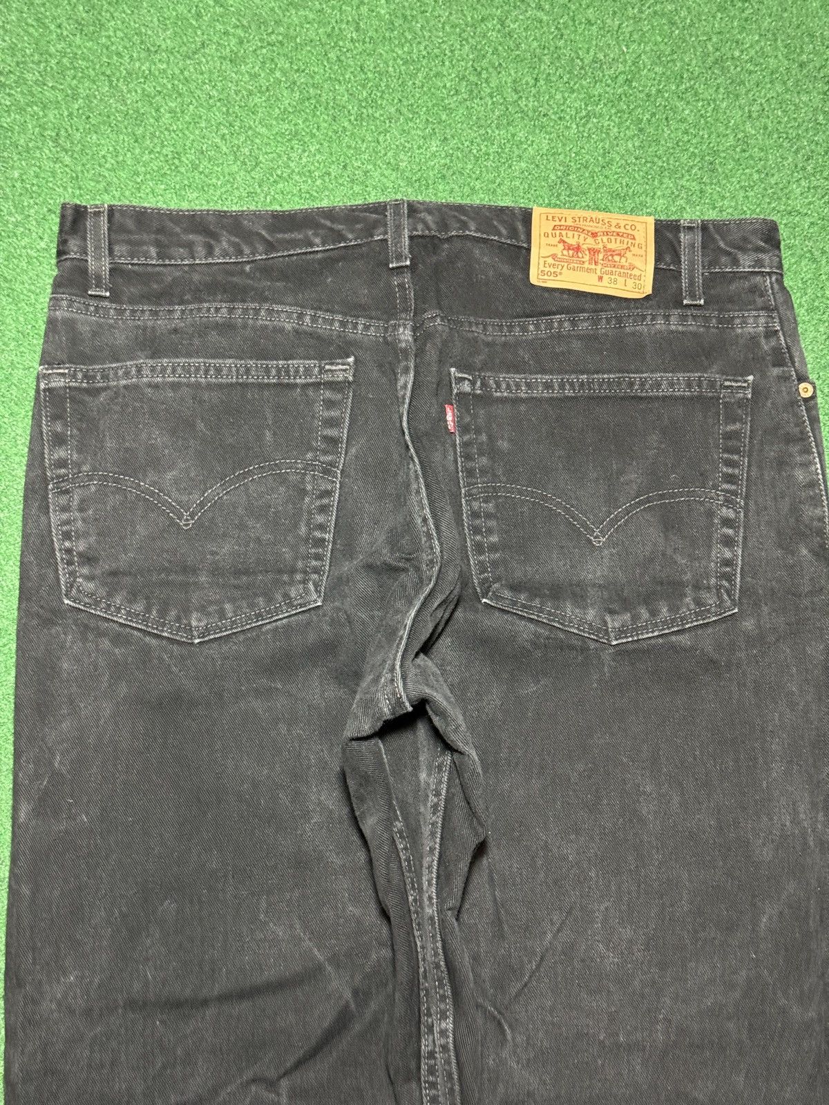 Levi's Vintage Clothing Vintage Levi’s 505 Straight Leg 38x30 Black Denim Jeans Size US 38 / EU 54 - 2 Thumbnail