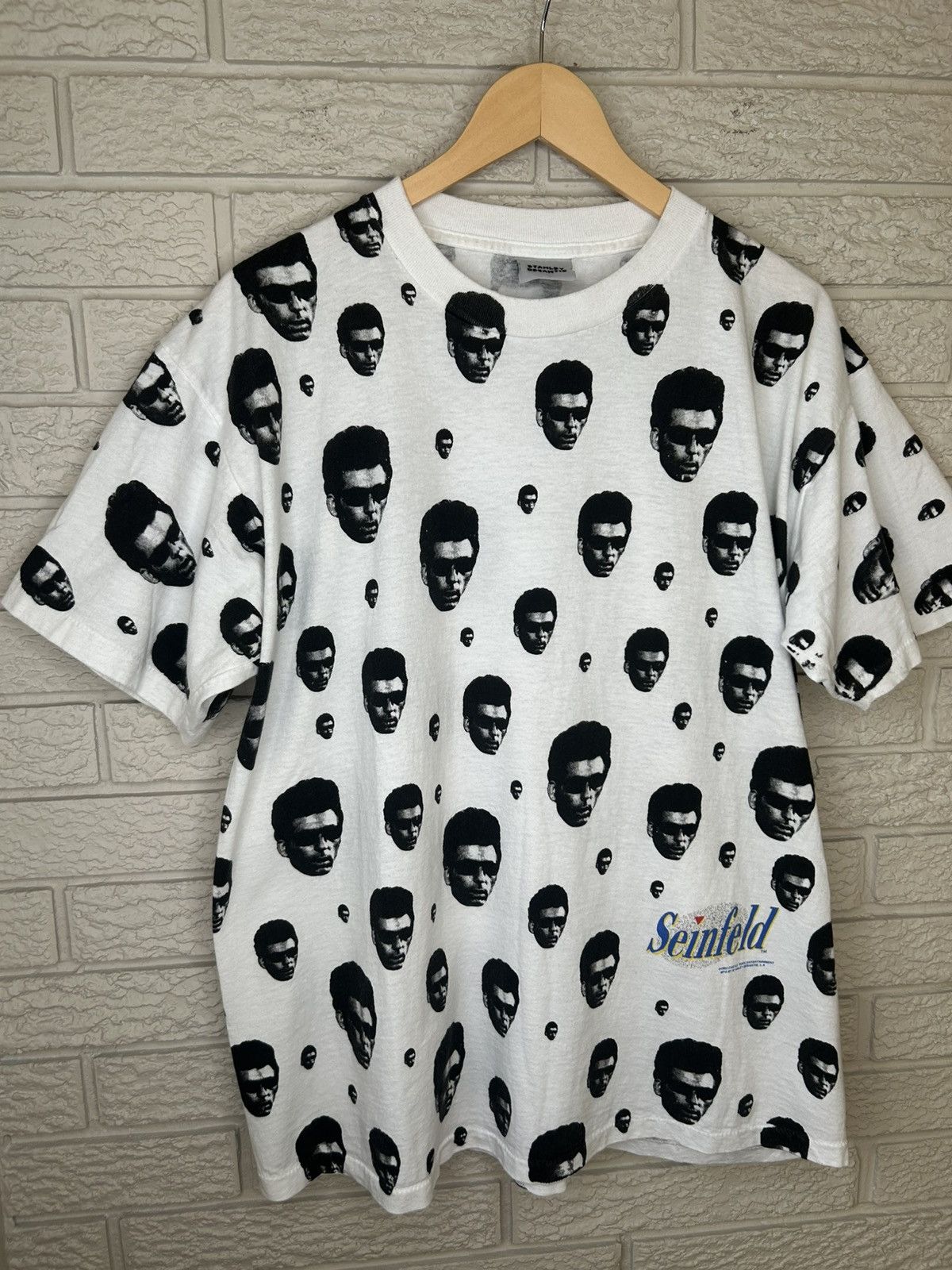 Vintage Vintage 90s Stanley Desantis Seinfeld Kramer AOP T Shirt Size US XL / EU 56 / 4 - 2 Thumbnail