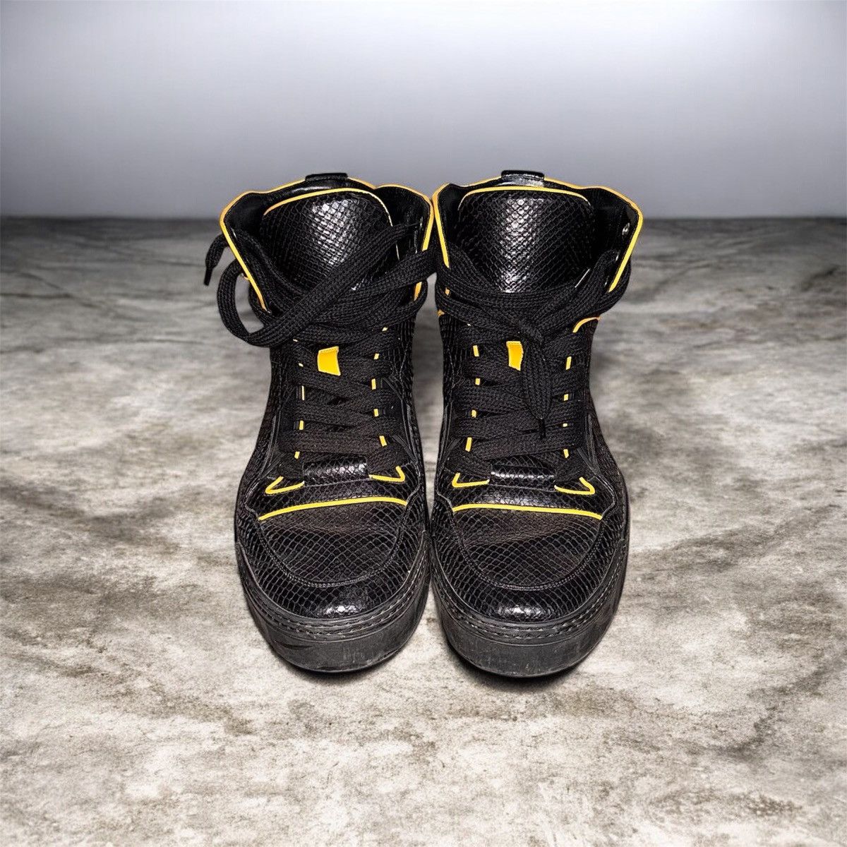 Gucci Rare Gucci hi-top python sneaker Size US 11 / EU 44 - 1 Thumbnail