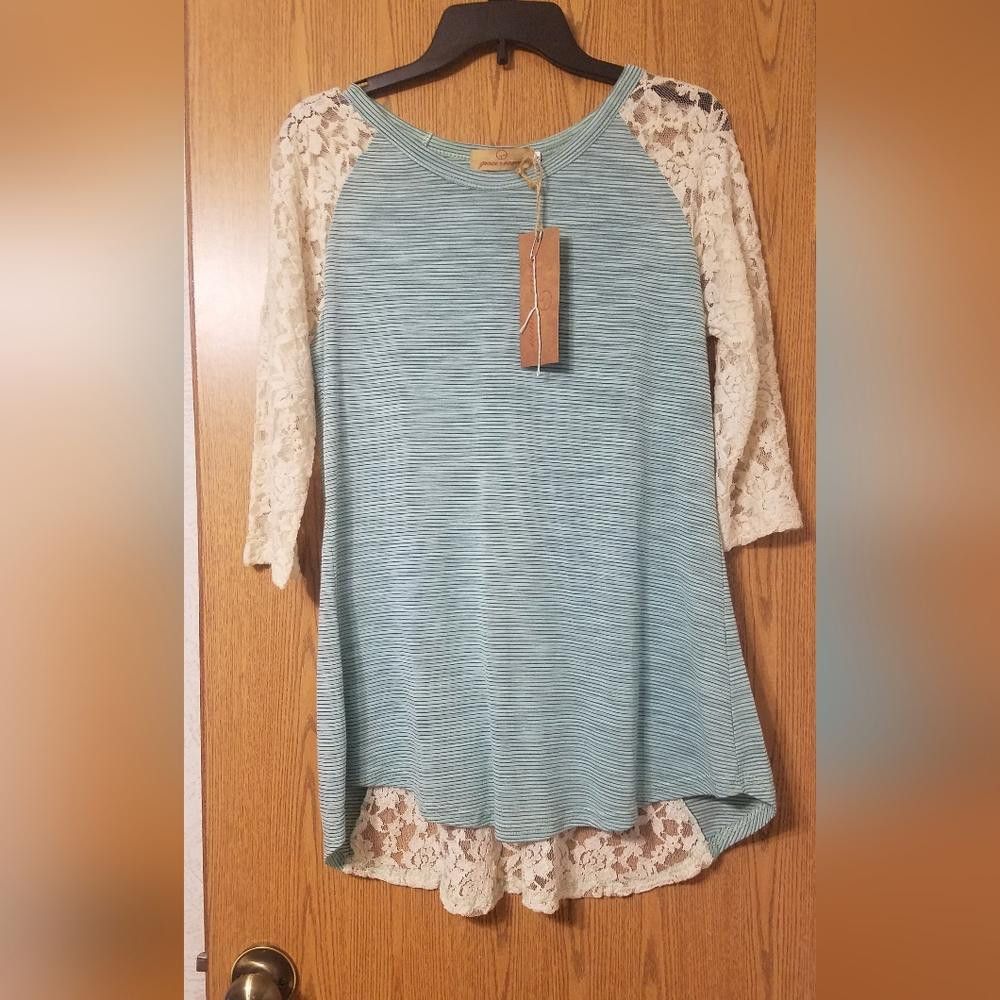 Designer NWT Grace & Emma Green and Cream Lace Sleeve Top Size Skirt Size S / US 4 / IT 40 - 1 Thumbnail