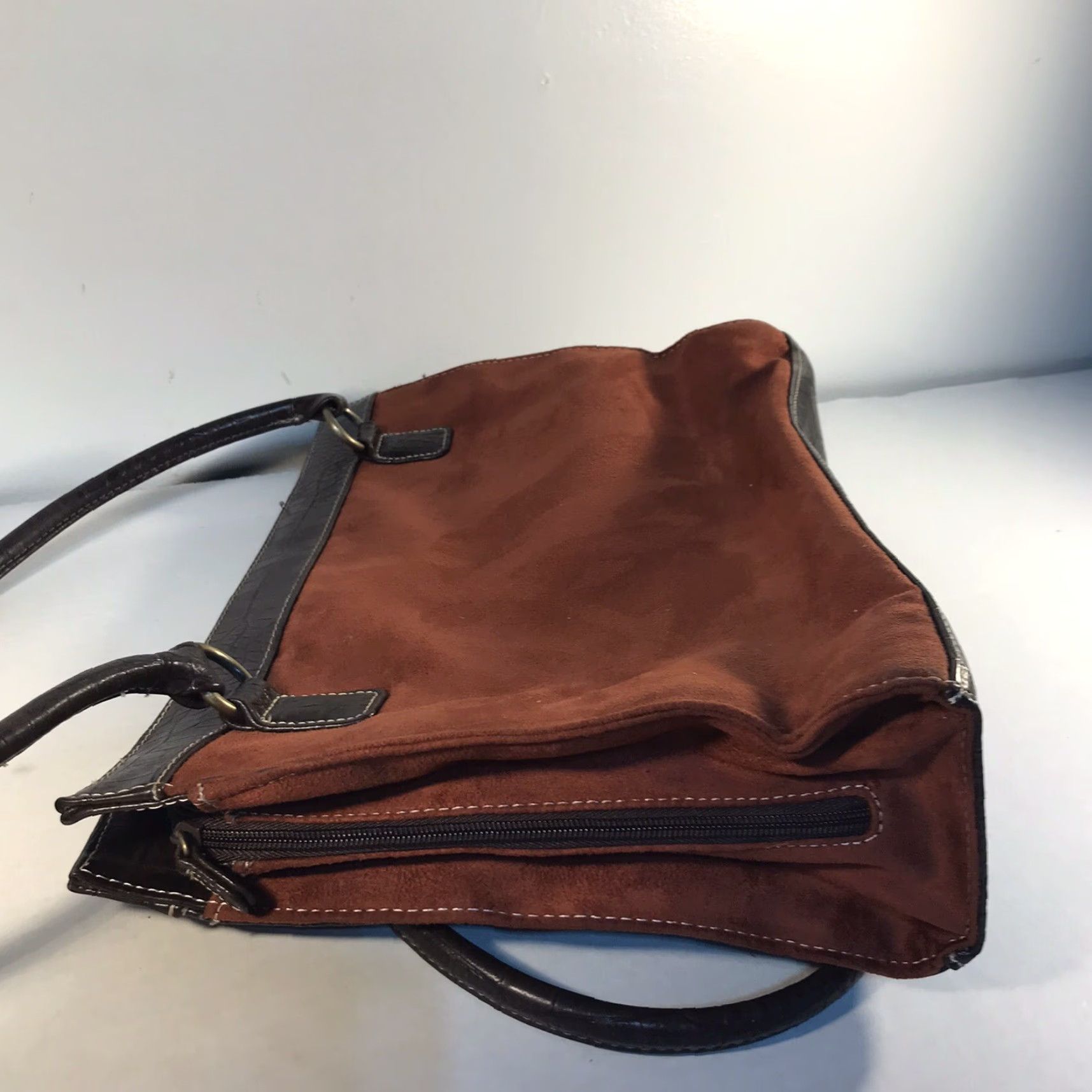 Rusty VINTAGE Unbranded Tote Bag Women Large Rust Faux Leather & Faux Suede Zip Around Pockets Modern Size ONE SIZE - 7 Thumbnail