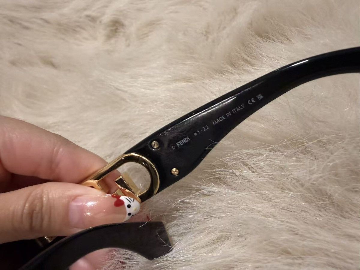 Fendi FENDI FE40064I 01A BLACK AUTHENTIC SUNGLASSES Size ONE SIZE - 4 Thumbnail