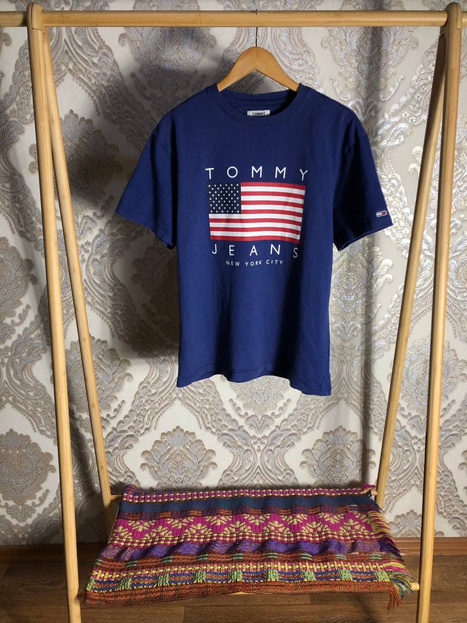 Tommy Hilfiger VINTAGE TOMMY HILFIGER NEW YORK CITY USA FLAG DESIGNER Y2K Size US L / EU 52-54 / 3 - 1 Thumbnail