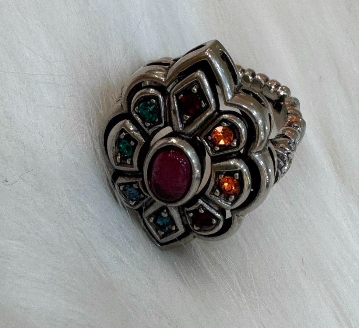 Gucci Gucci Crystal-encrusted open ring -z2505 Size ONE SIZE - 6 Thumbnail