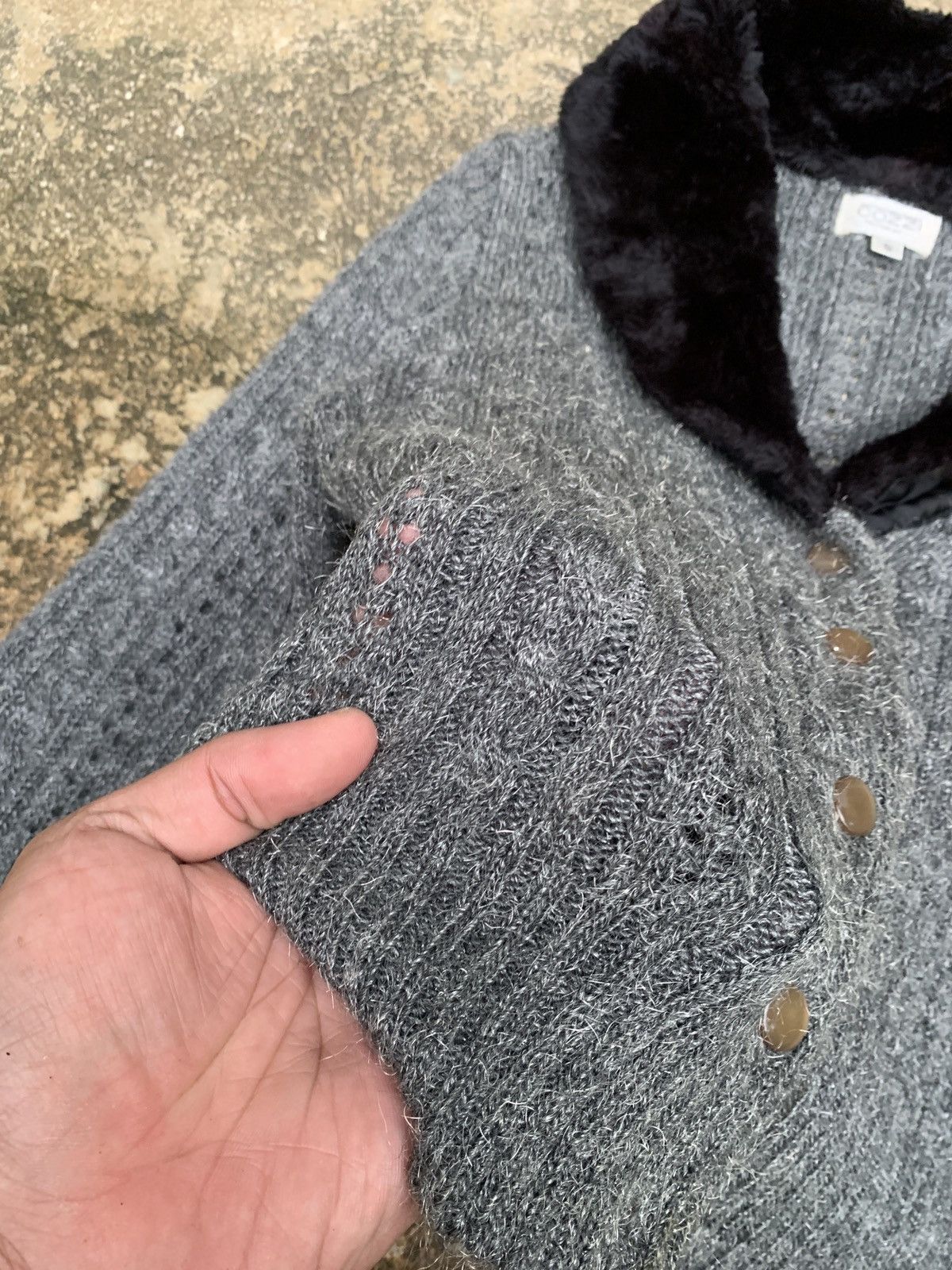 If Six Was Nine × Japanese Brand × Le Grande Bleu (L.G.B.) 2000s Cozzi Japan Avant Garde Fur Mohair Knitwear Cardigan Size S / US 4 / IT 40 - 8 Thumbnail