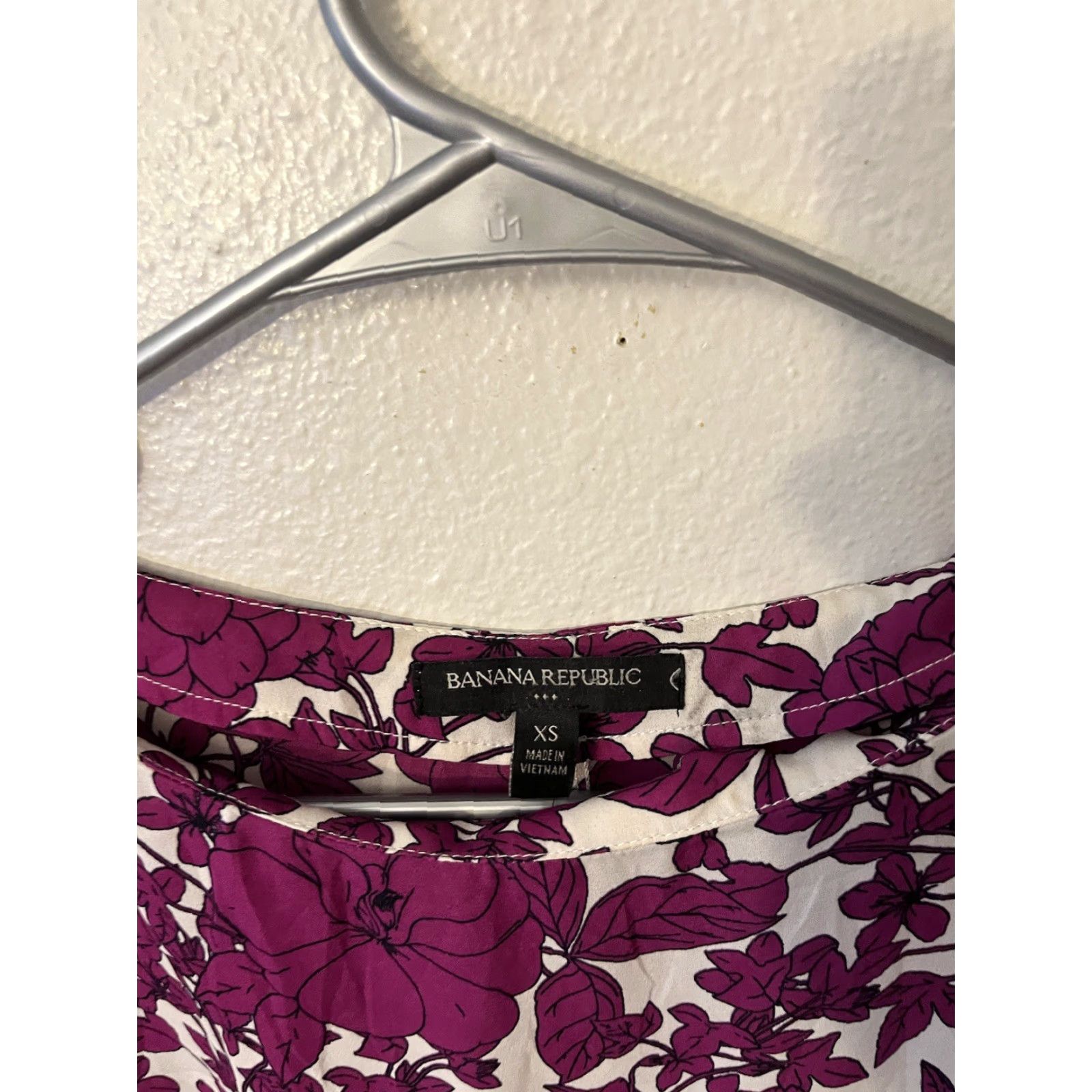 Banana Republic Banana Republic Women's Blouse 3/4 Sleeve Boat Neck XS Purple Floral Shirt Womens Size XS / US 0-2 / IT 36-38 - 2 Thumbnail