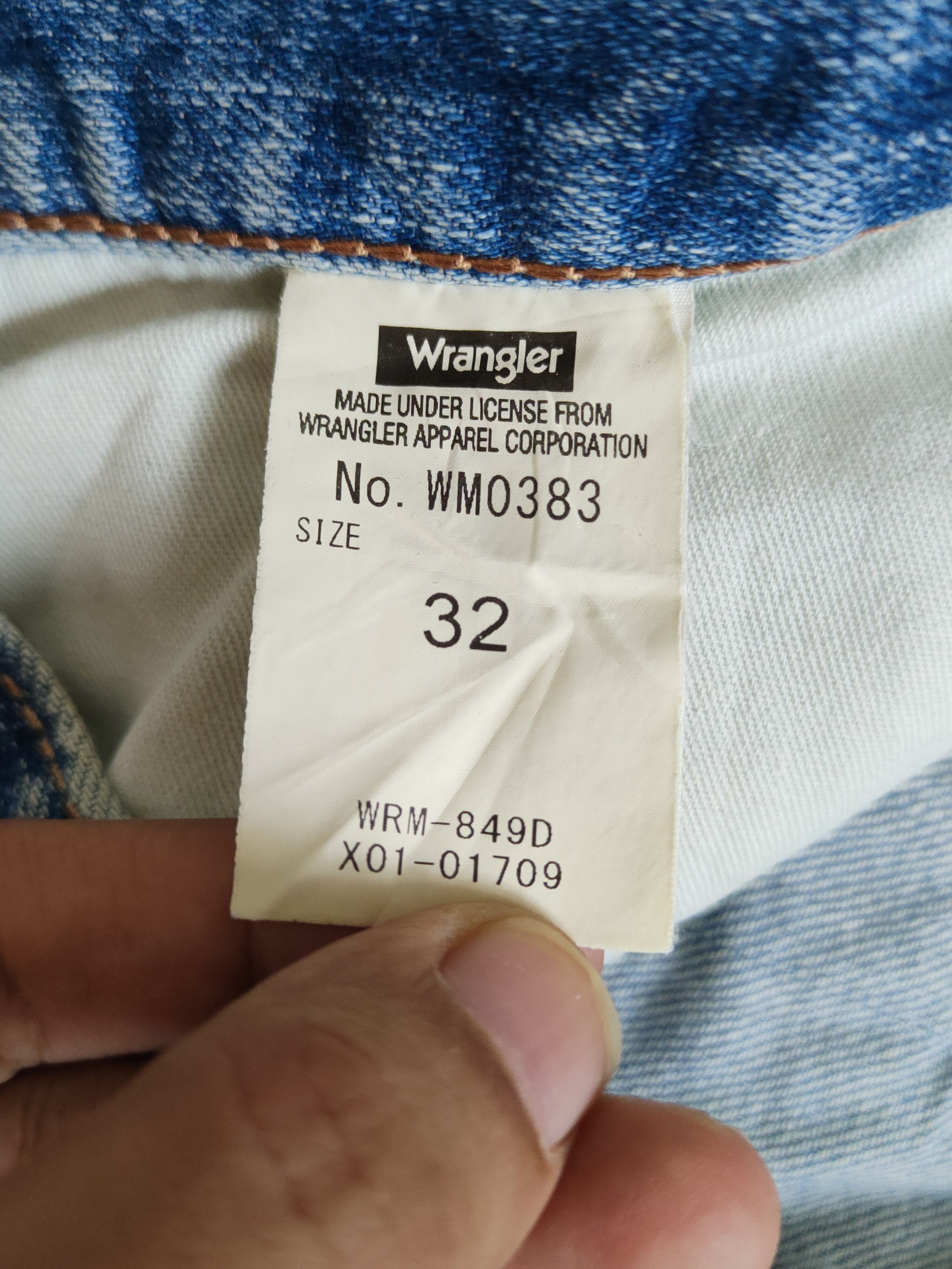 Japanese Brand Wrangler Blue Faded Distressed Ripped Jeans #S2202 Size US 33 - 16 Thumbnail