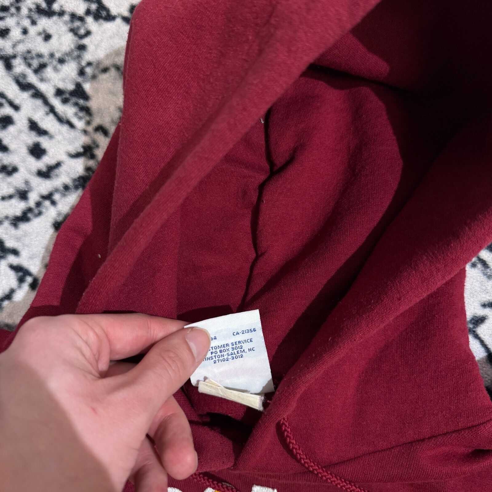 Champion × Vintage Champion Burgundy Cotton Hodie Size M Coe College University Size US M / EU 48-50 / 2 - 8 Thumbnail