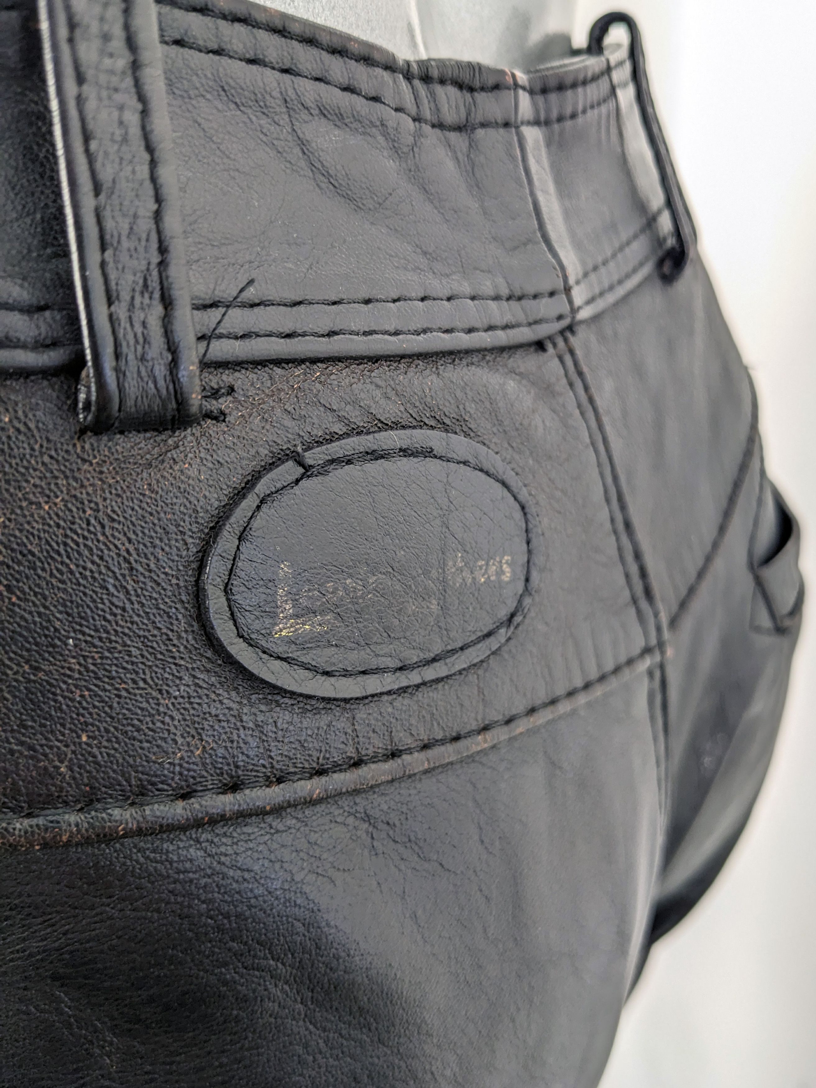 Lewis Leathers Vintage 80s Lewis Leathers Black Leather Motorcycle Pants Size US 32 / EU 48 - 11 Thumbnail