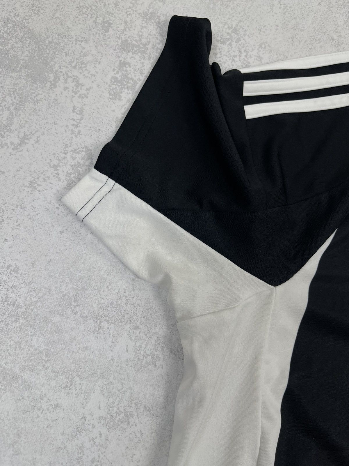 Adidas Adidas Newcastle United 24/25 Home Jersey Iconic Stripes Size US XL / EU 56 / 4 - 9 Thumbnail