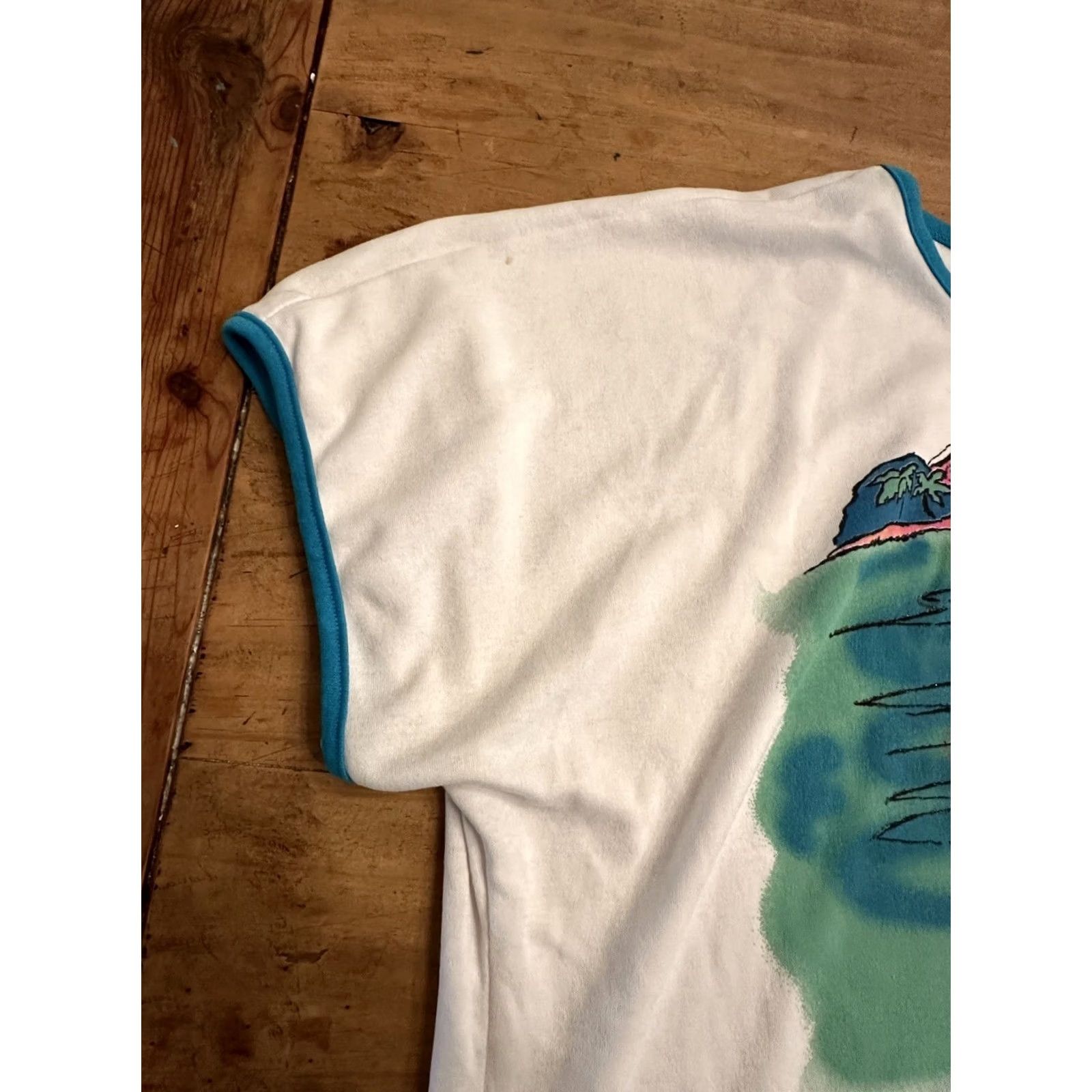 Vintage VINTAGE Hawaiian T-Shirt Women One Size 2XL White Hibiscus Flower No Tag 24”x25” Modern Look Size ONE SIZE - 4 Thumbnail