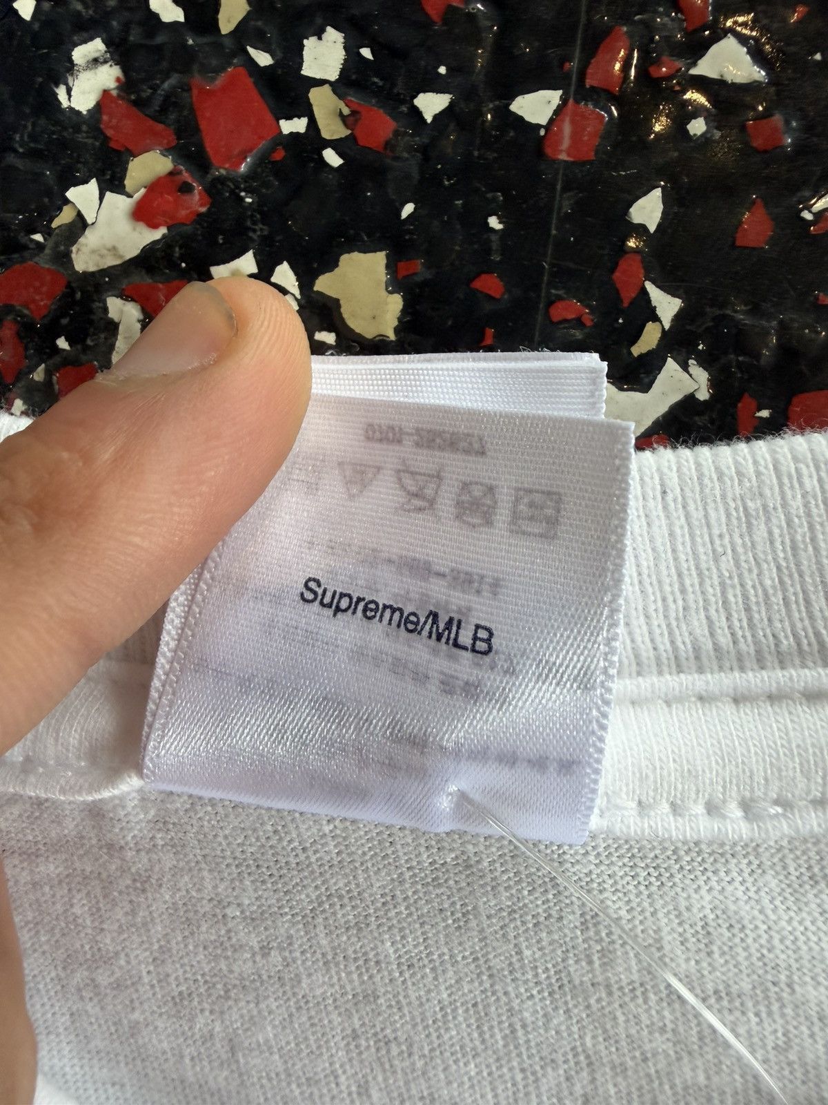 MLB × Supreme Supreme x MLB NY Yankee Tee Size US M / EU 48-50 / 2 - 8 Thumbnail