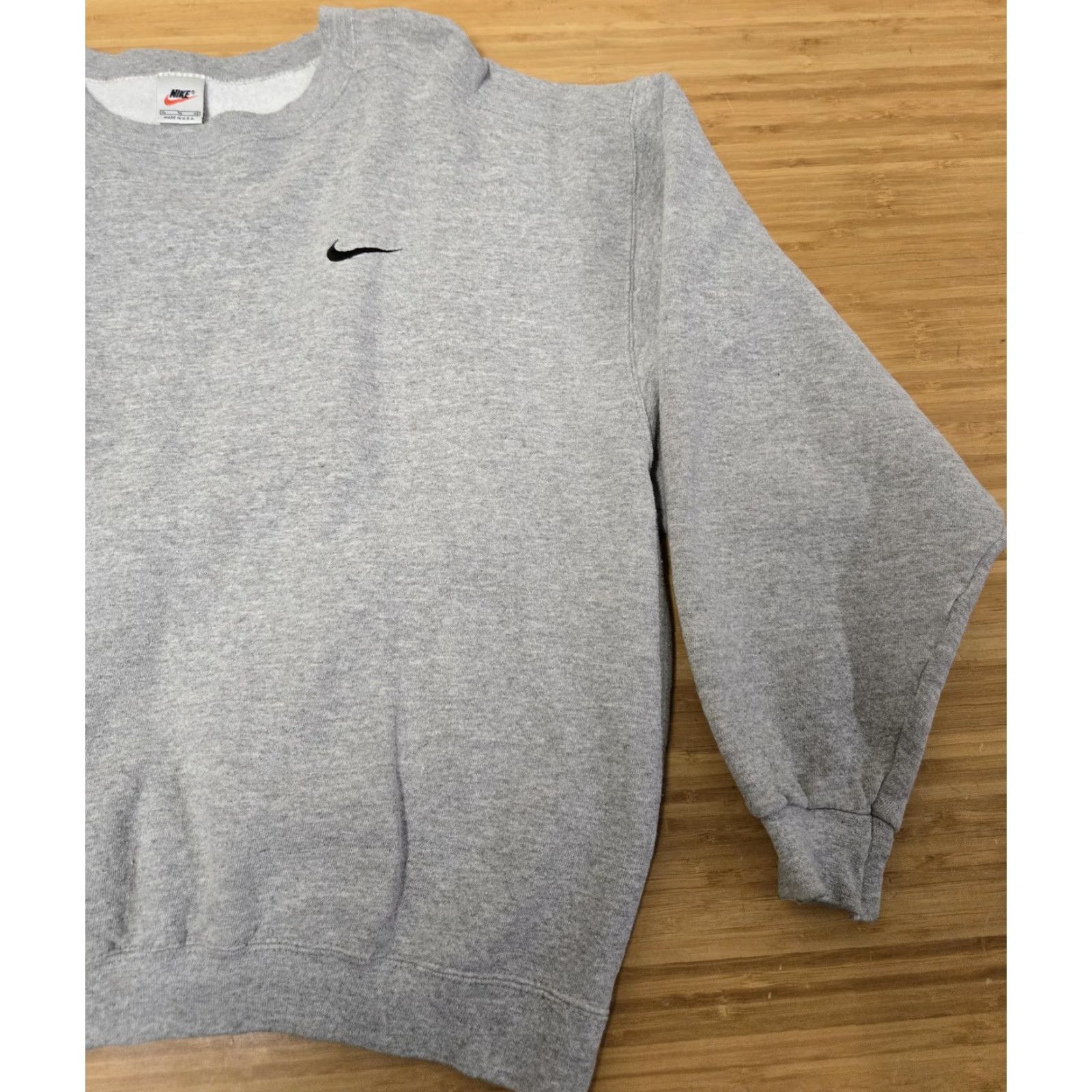 Nike Vintage Nike Sweatshirt Mens XL Gray Crewneck Swoosh Embroidered Made USA 90s Size US XL / EU 56 / 4 - 2 Thumbnail