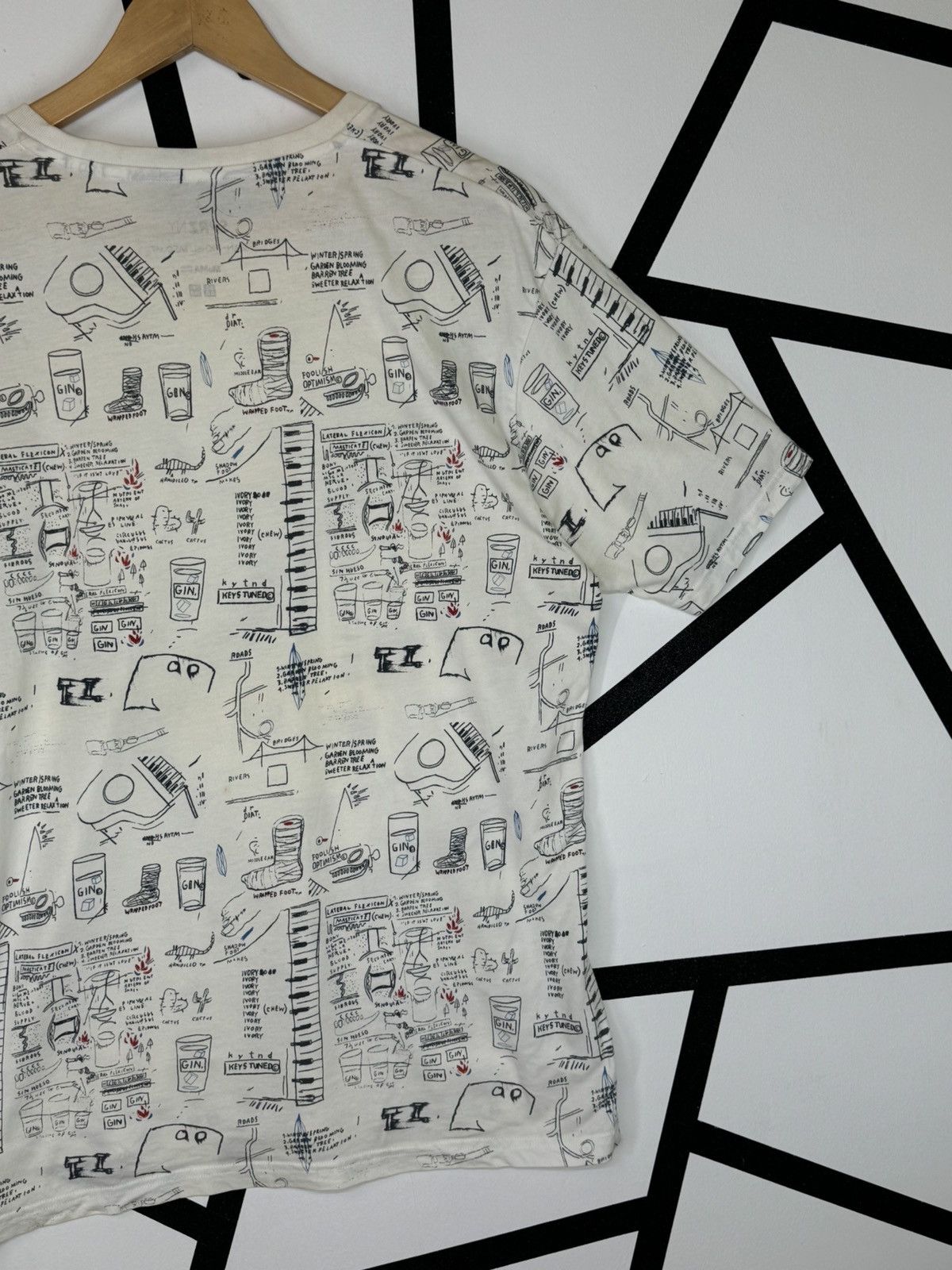 Uniqlo JEAN MICHEL BASQUIAT ART DESIGNER FULL PRINT TEE Size US M / EU 48-50 / 2 - 8 Thumbnail