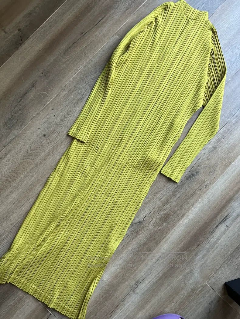 Issey Miyake Issey Miyake Green Dress Size M / US 6-8 / IT 42-44 - 1 Thumbnail